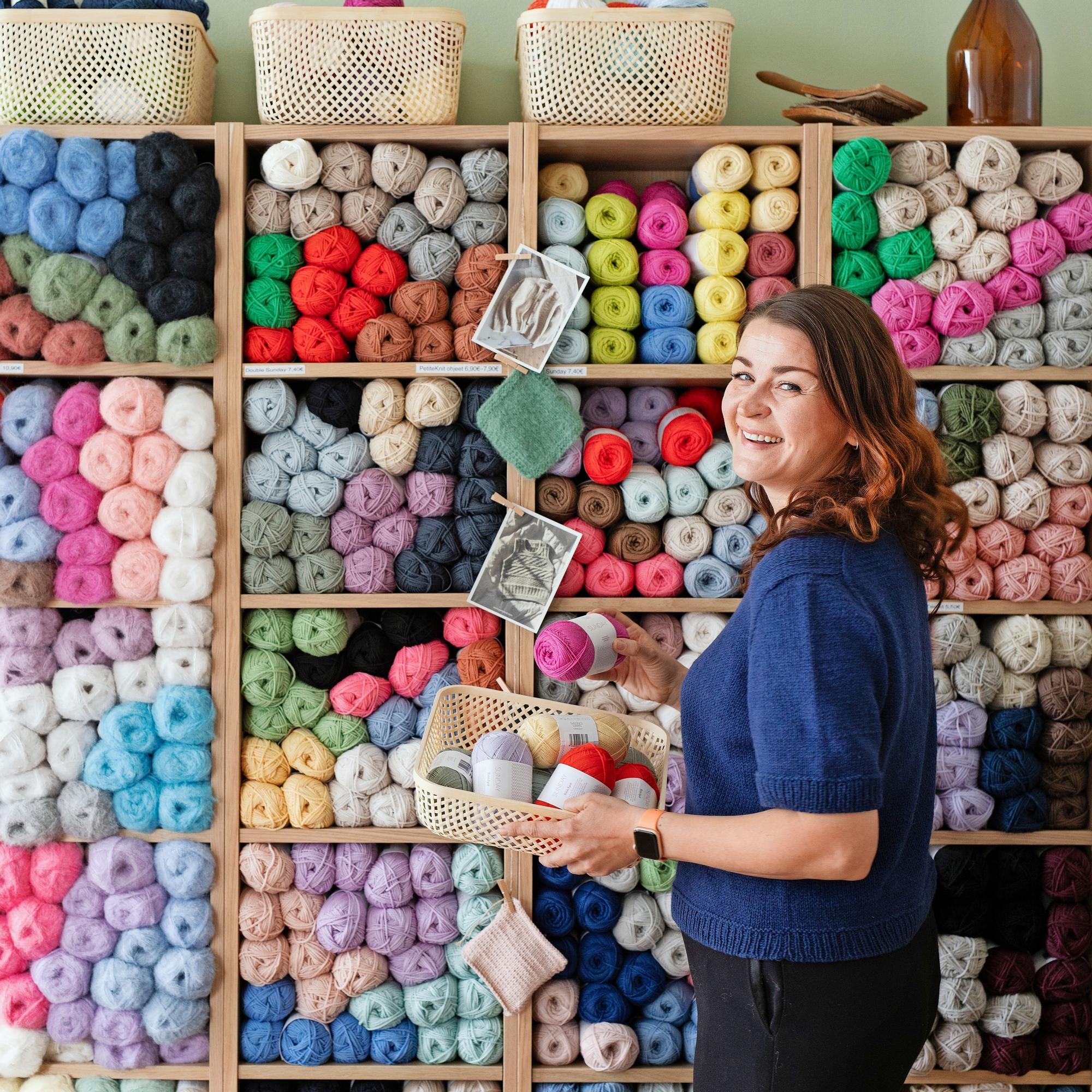 Teacher Else, 47, left teaching to open her dream yarn shop: “The biggest change is that I’m no longer tired”