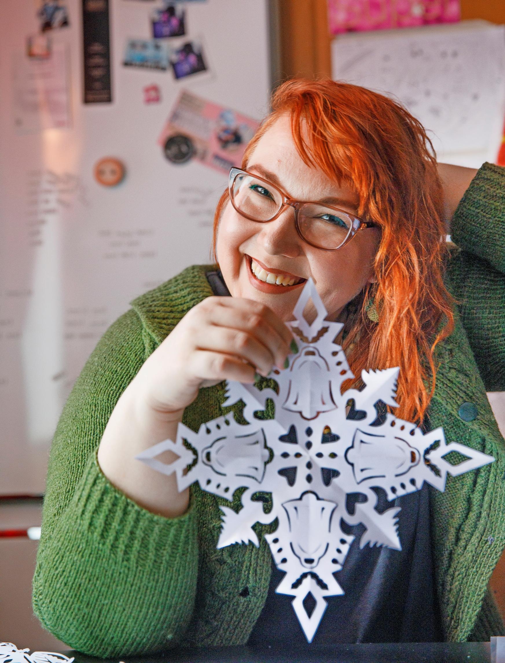 Venla and a finished paper star.