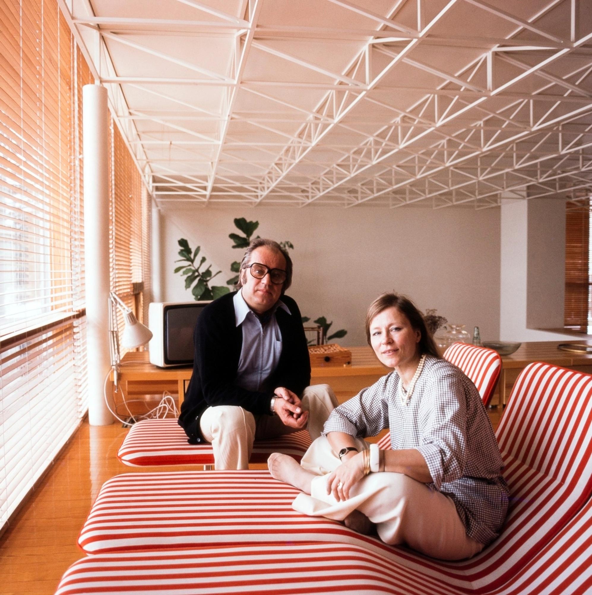 Antti and Vuokko Nurmesniemi in the living room of their Kulosaari home