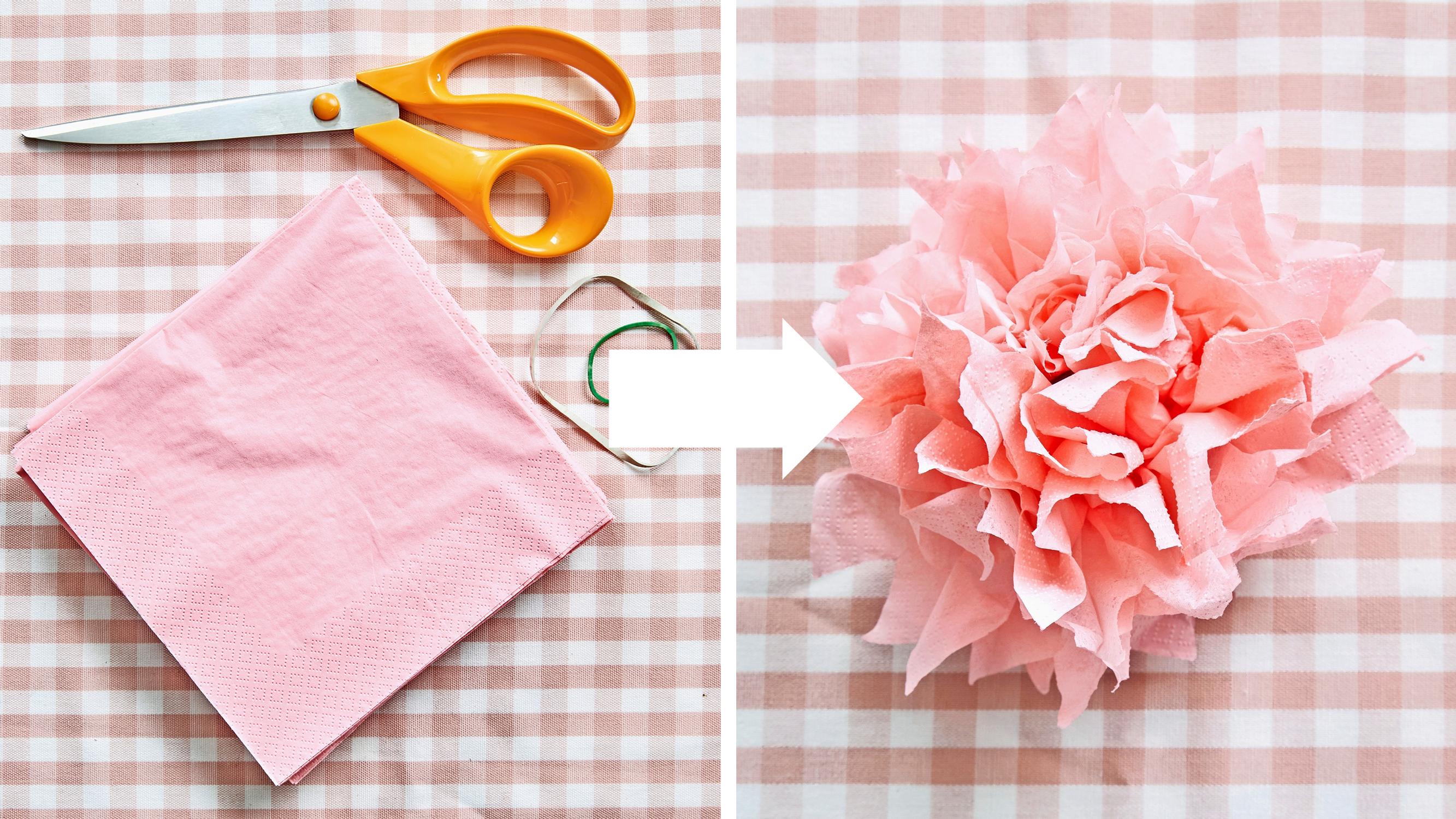 Stunningly easy flower decorations! All you need is two paper napkins and a rubber band