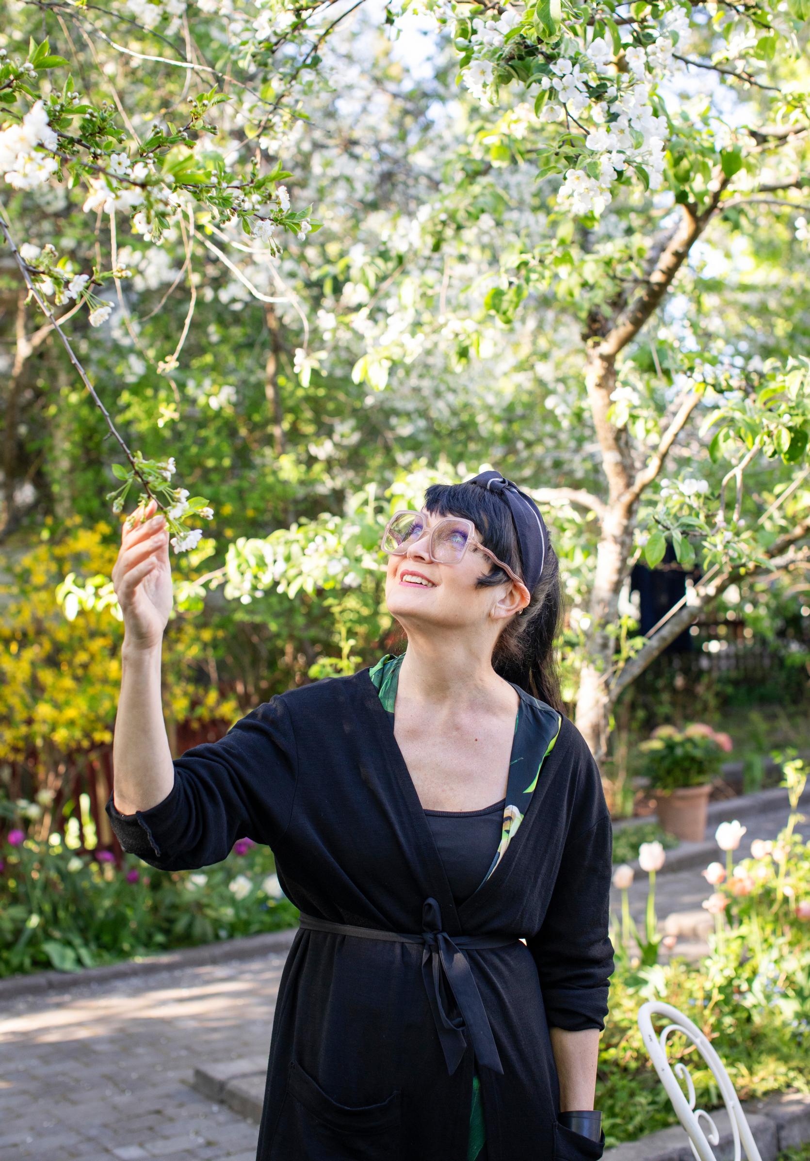 Maaretta Tukiainen in her garden.