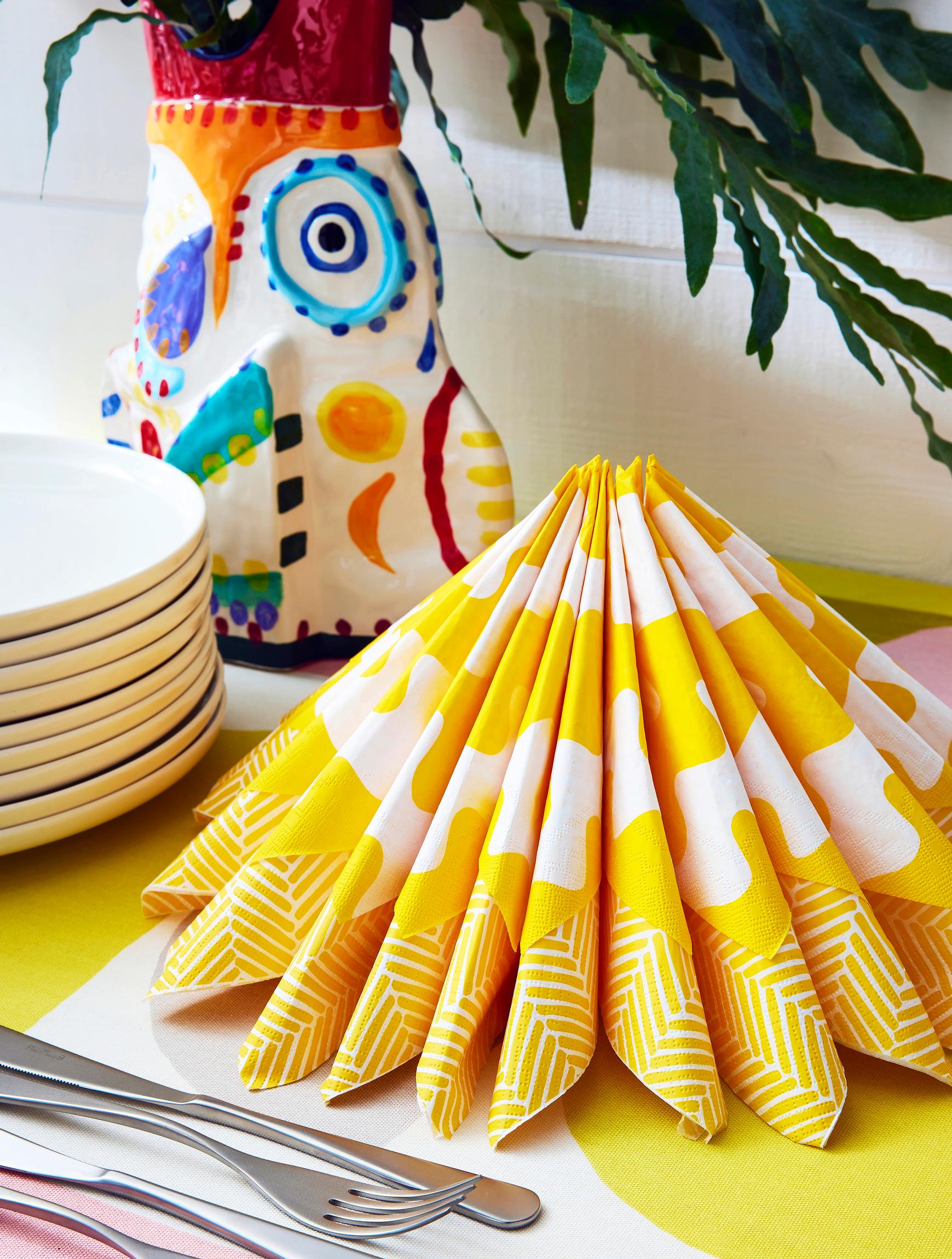 Easy napkin-folding