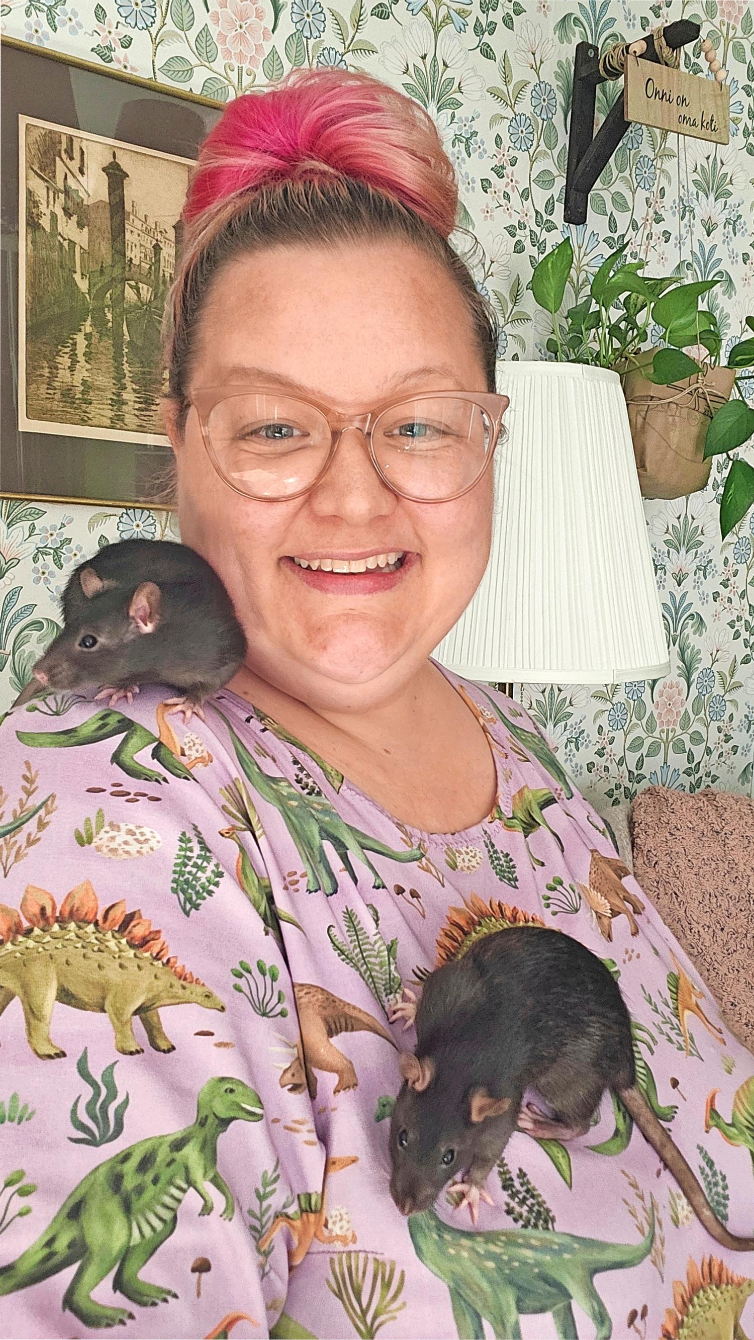 Tinna Pehkonen and two pet rats
