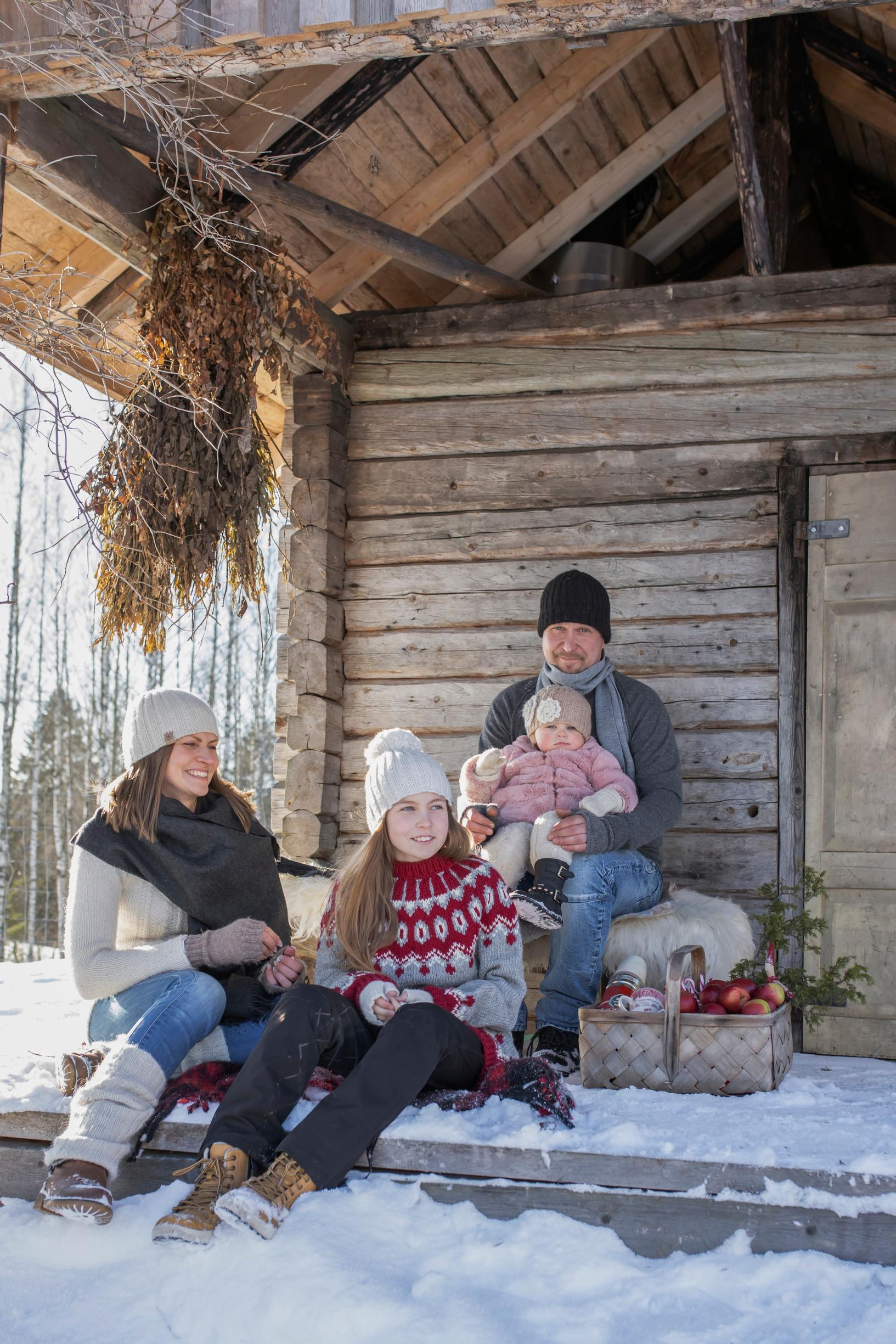 Family from Tourula Alpaca Farm