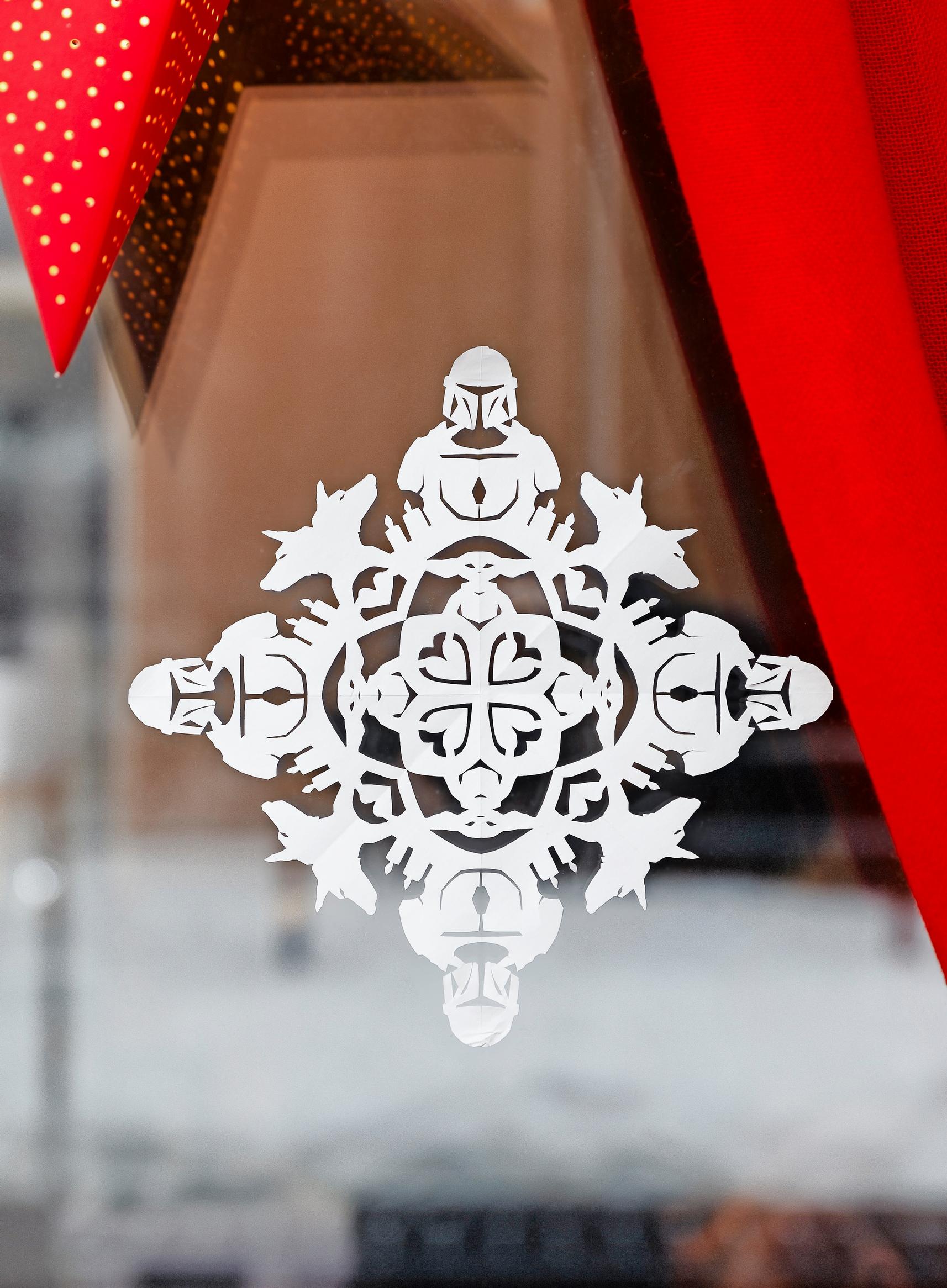 A Star Wars–themed paper star made by Venla.