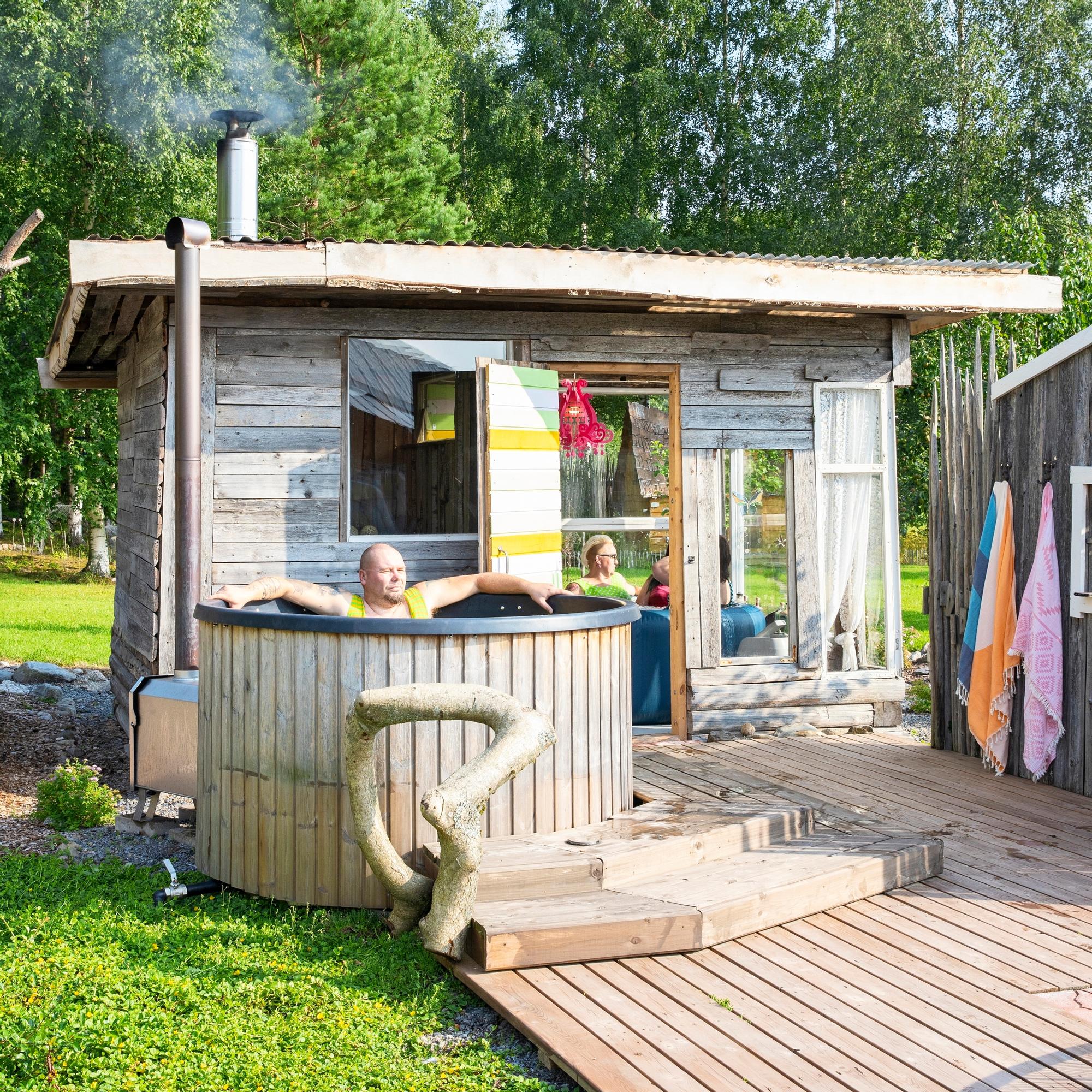 From an old barn into a unique backyard sauna: “We had to invent our own approach”