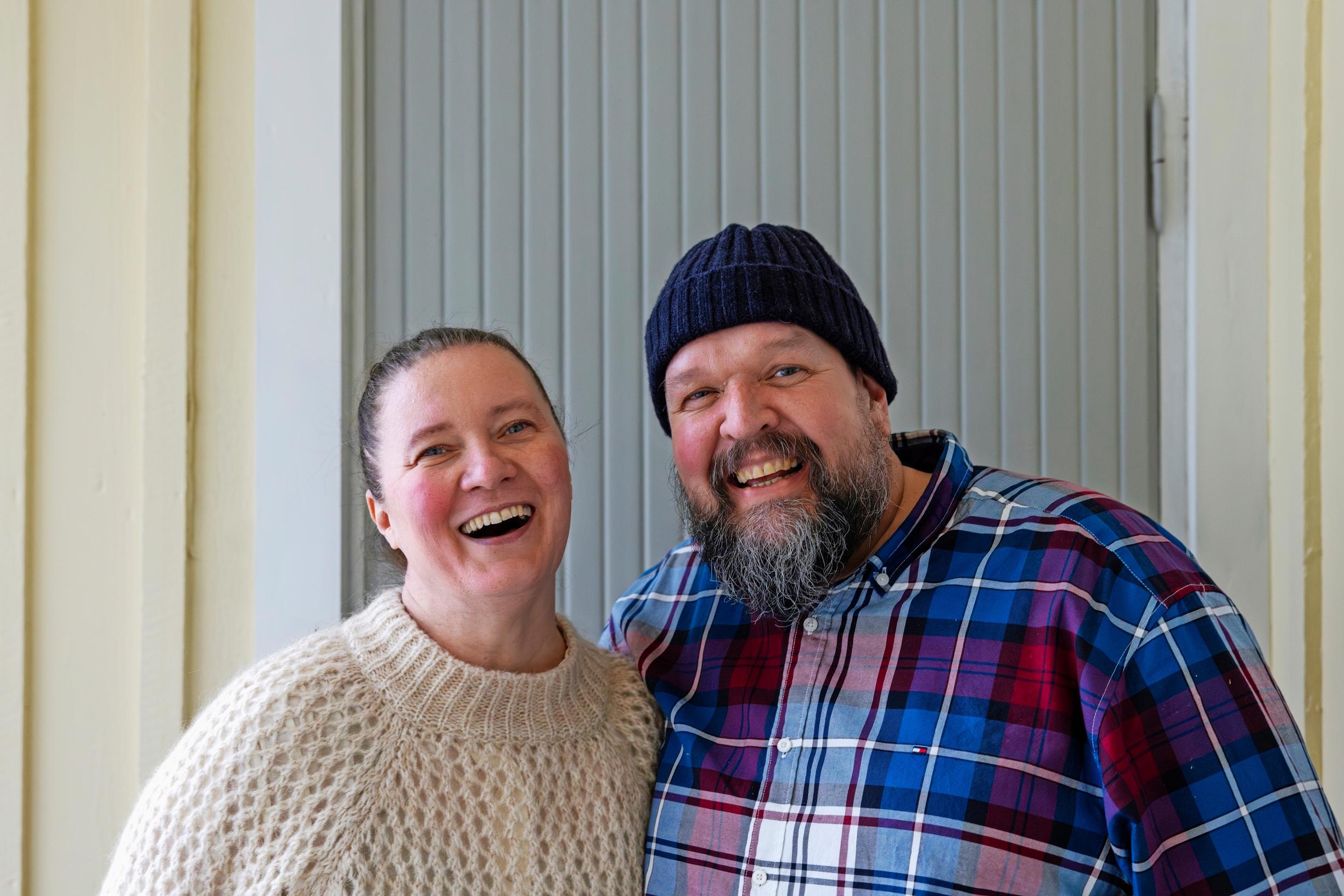 Tiiti and Kimi Henriksson at home