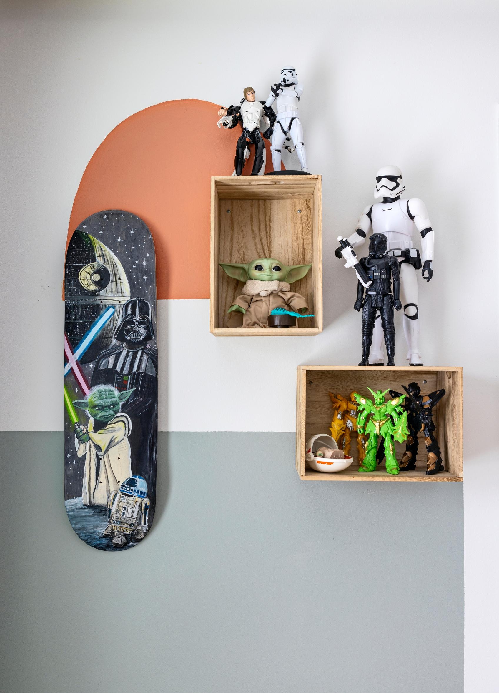 Wall shelves in Verneri’s room.