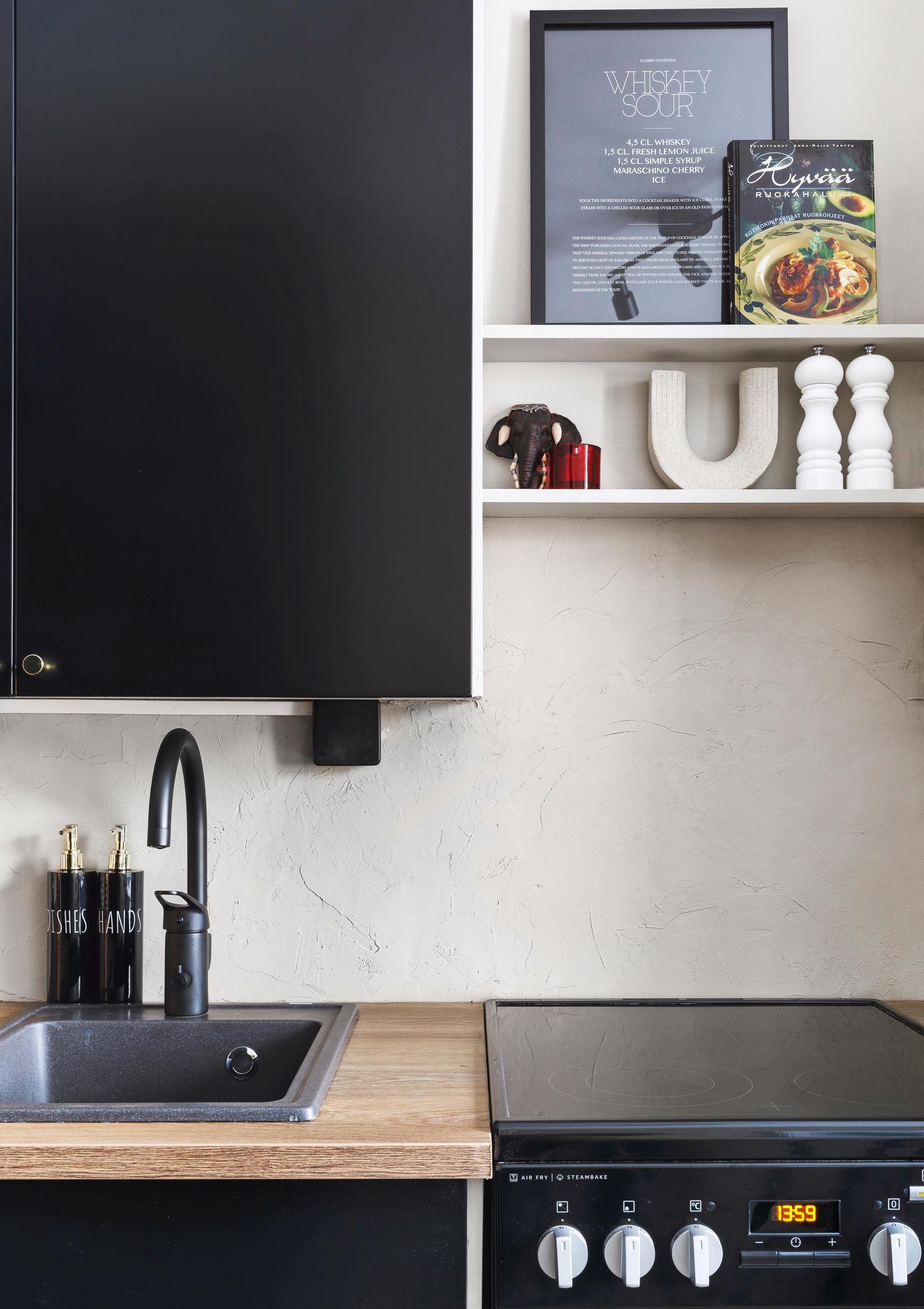 Oven and stove