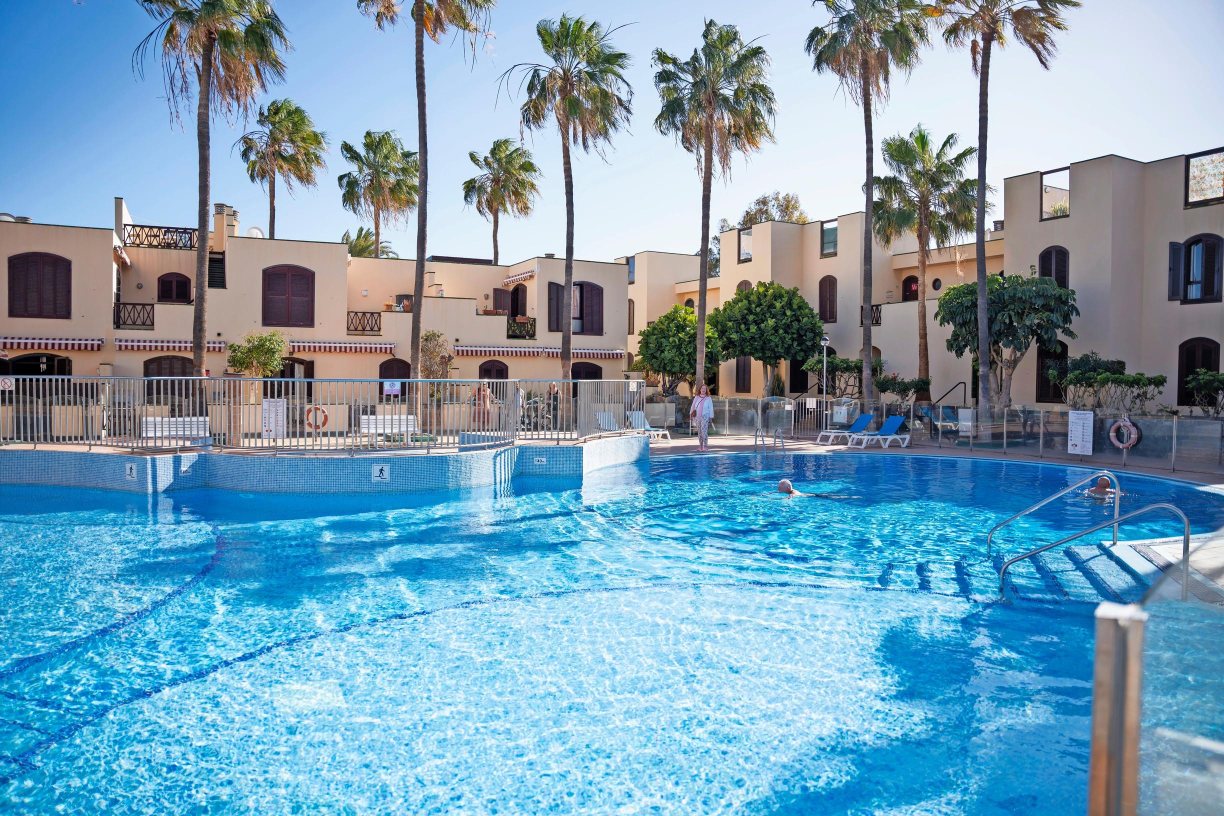 Photo of a swimming pool area on Tenerife.