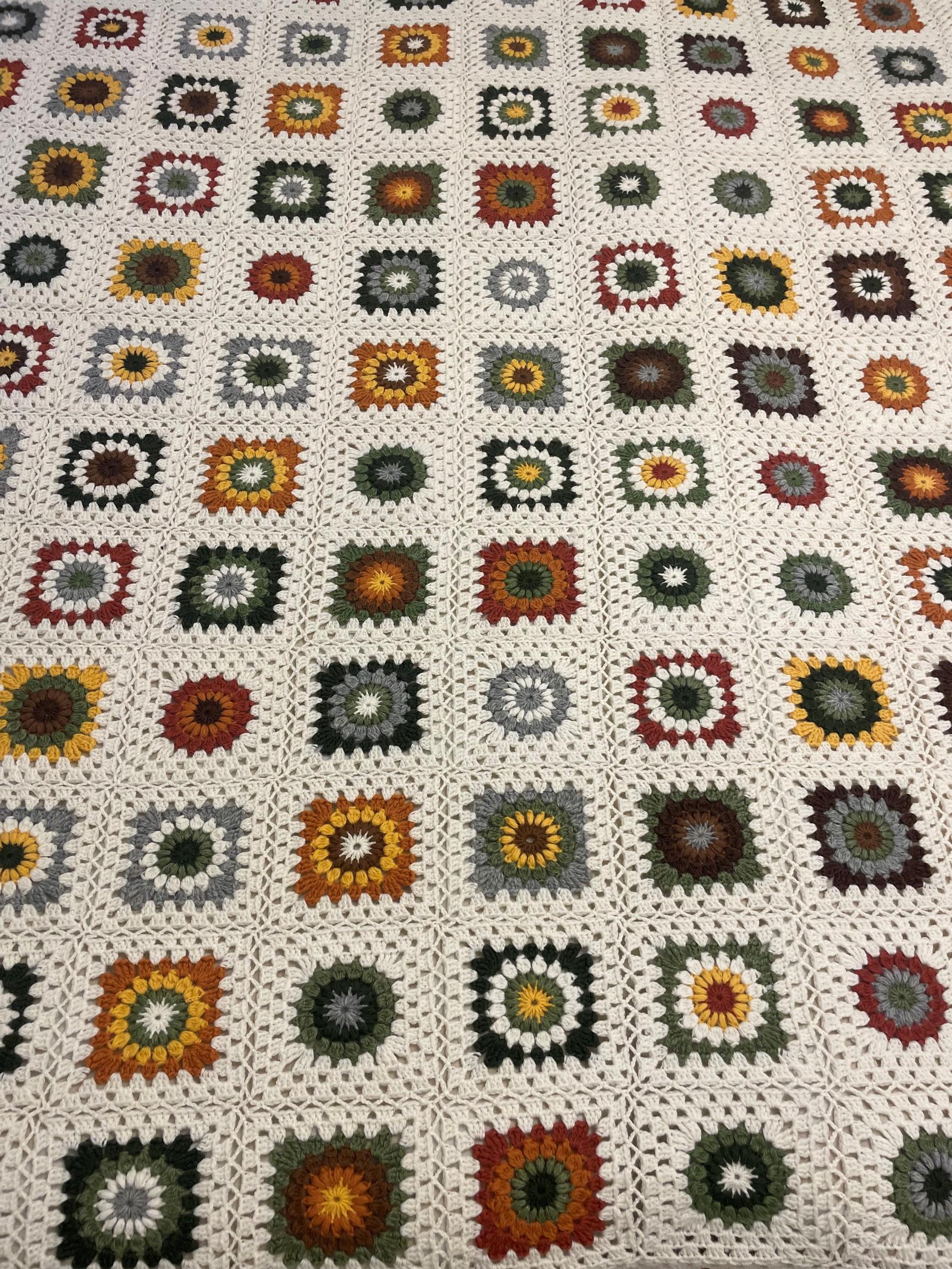 The carefully planned pattern is repeats beautifully.