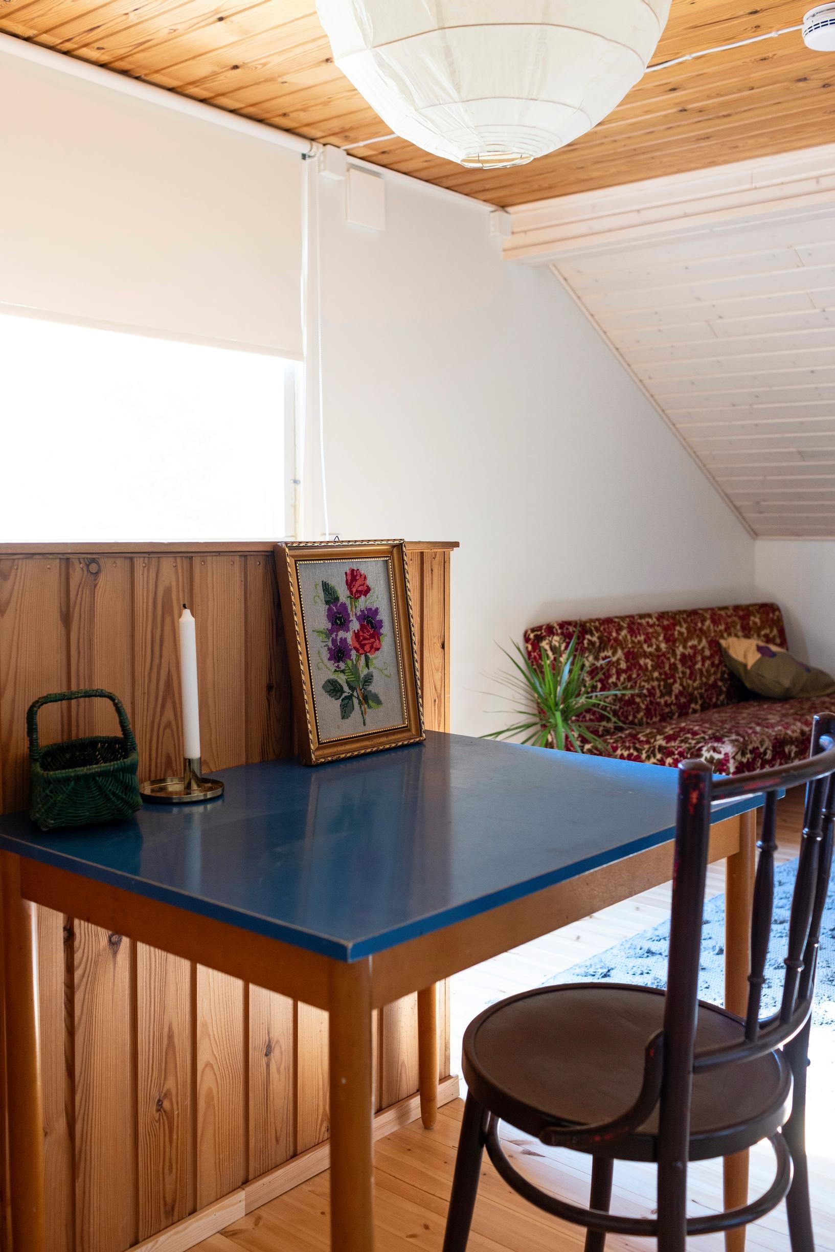 A small writing desk in the cottage