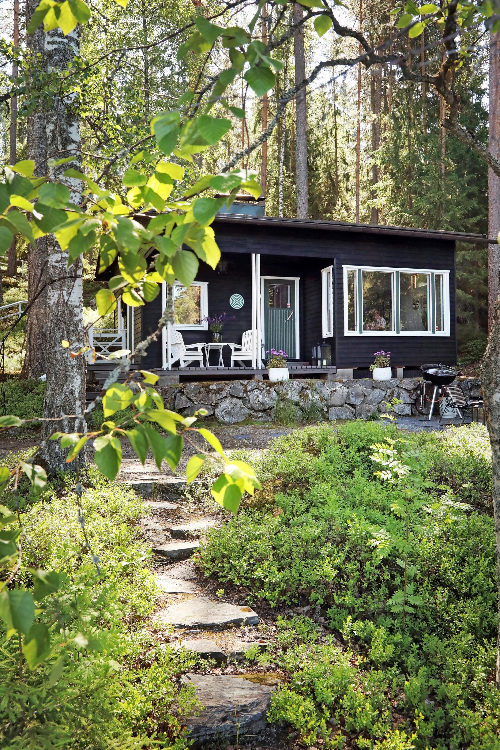Step into the past! Anna and Ville cherish their tiny cottage’s charming 1950s vibe