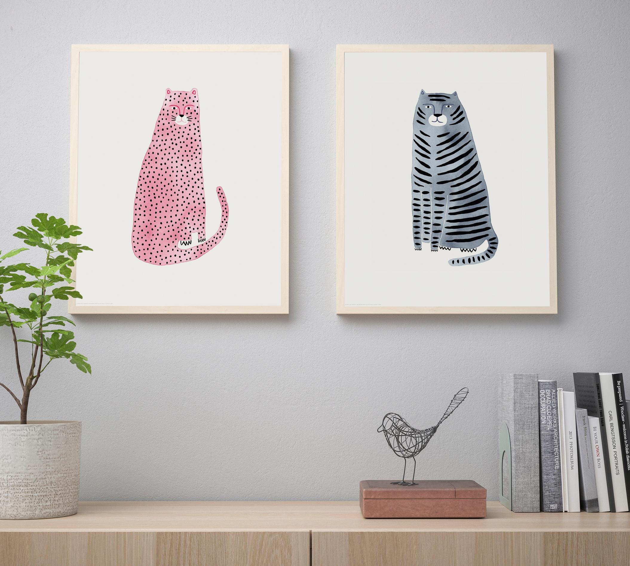 How high to hang art? A suitable gap between art pieces