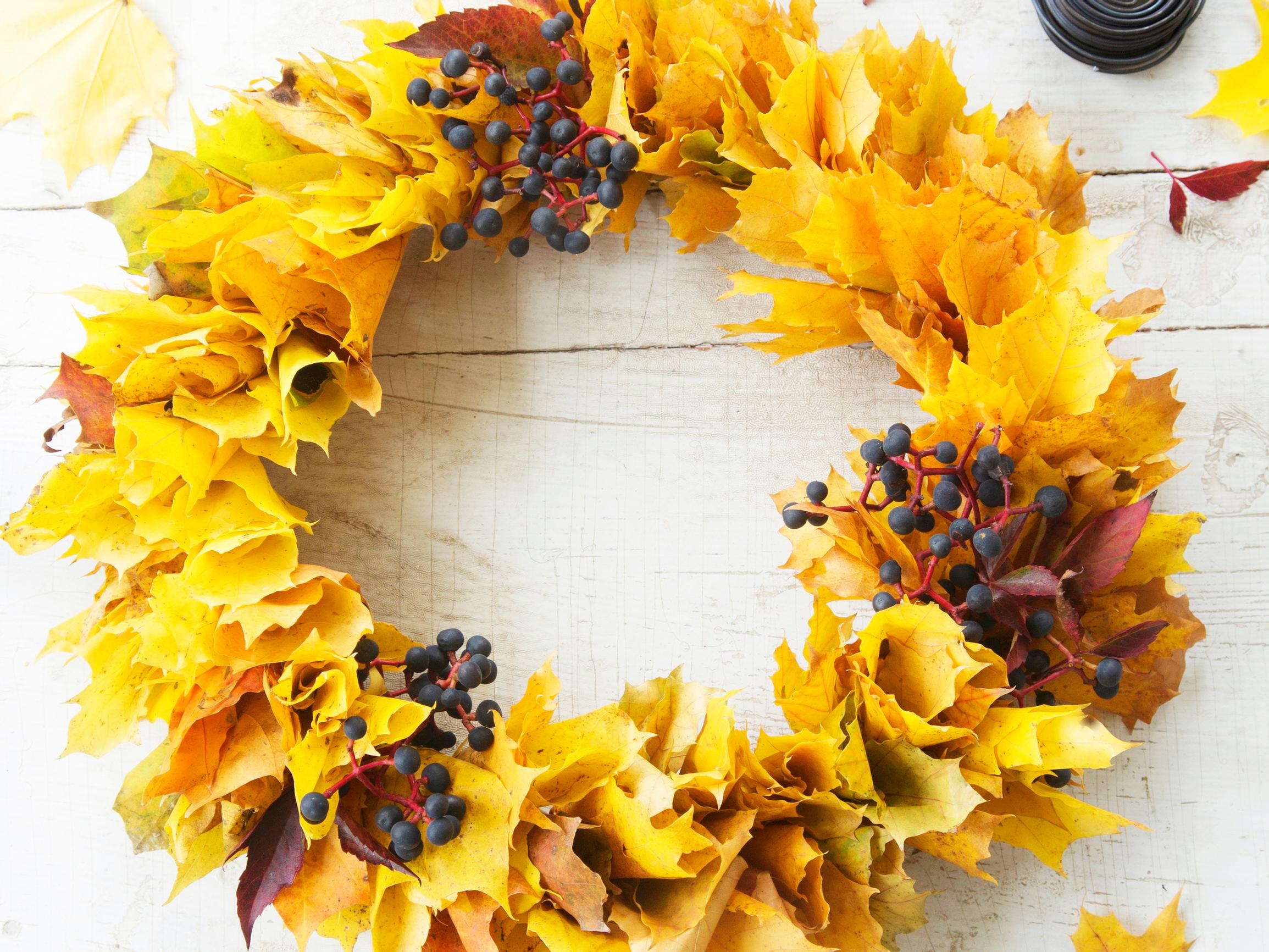 Craft a glowing maple leaf wreath