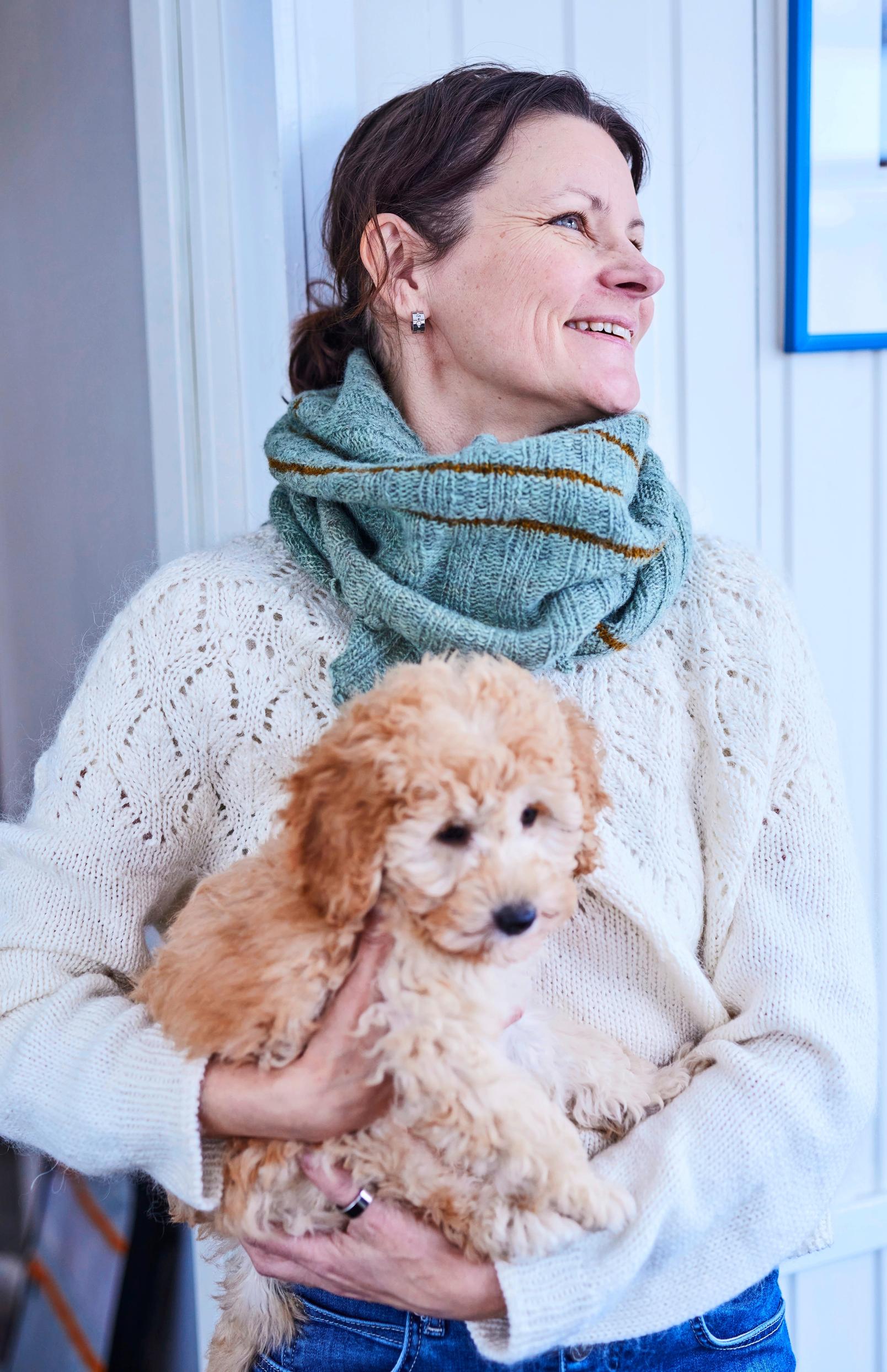 Knitted triangular shawl—get the pattern! | Kotona Living