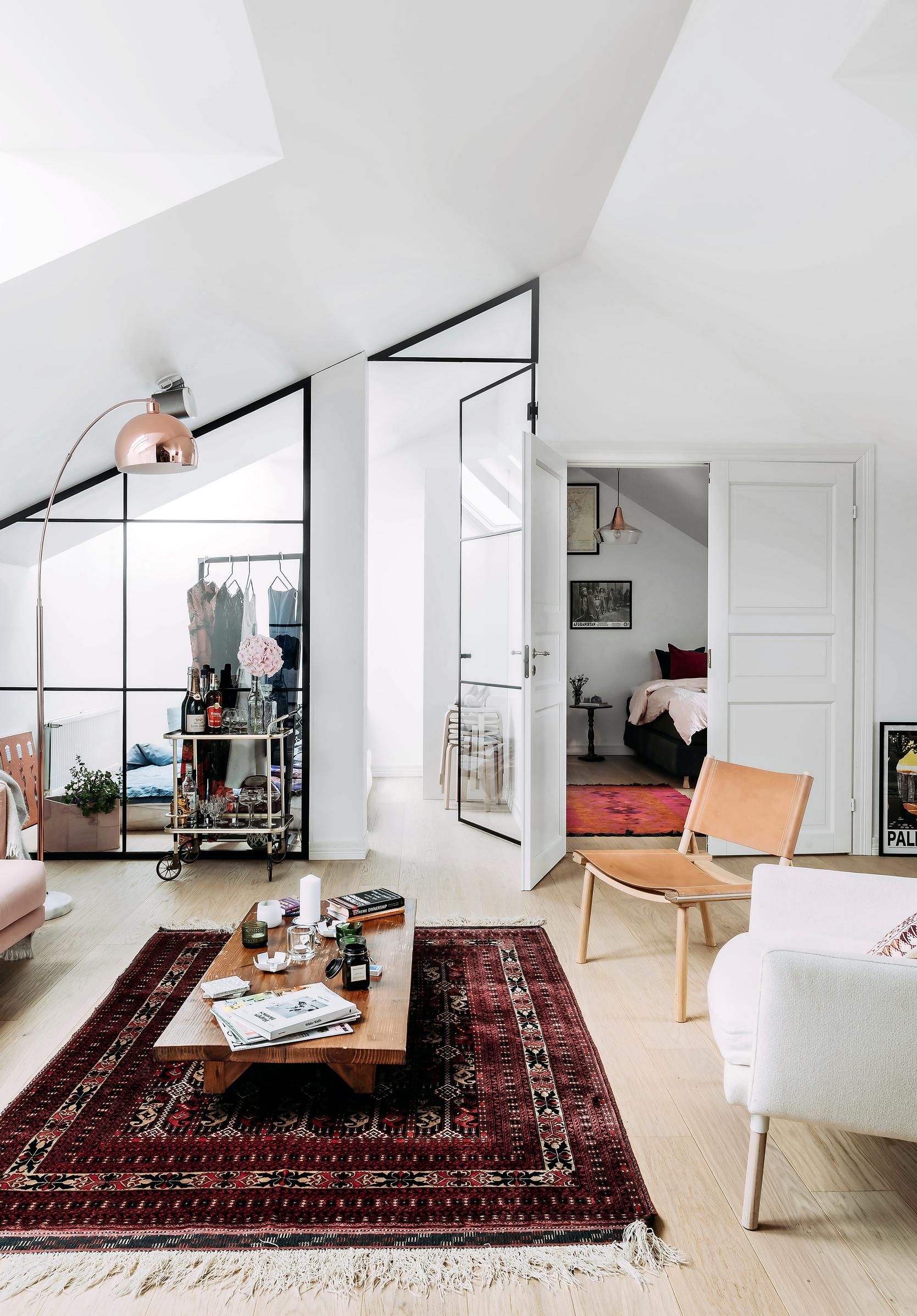 Red-toned Afghan rug in the living room