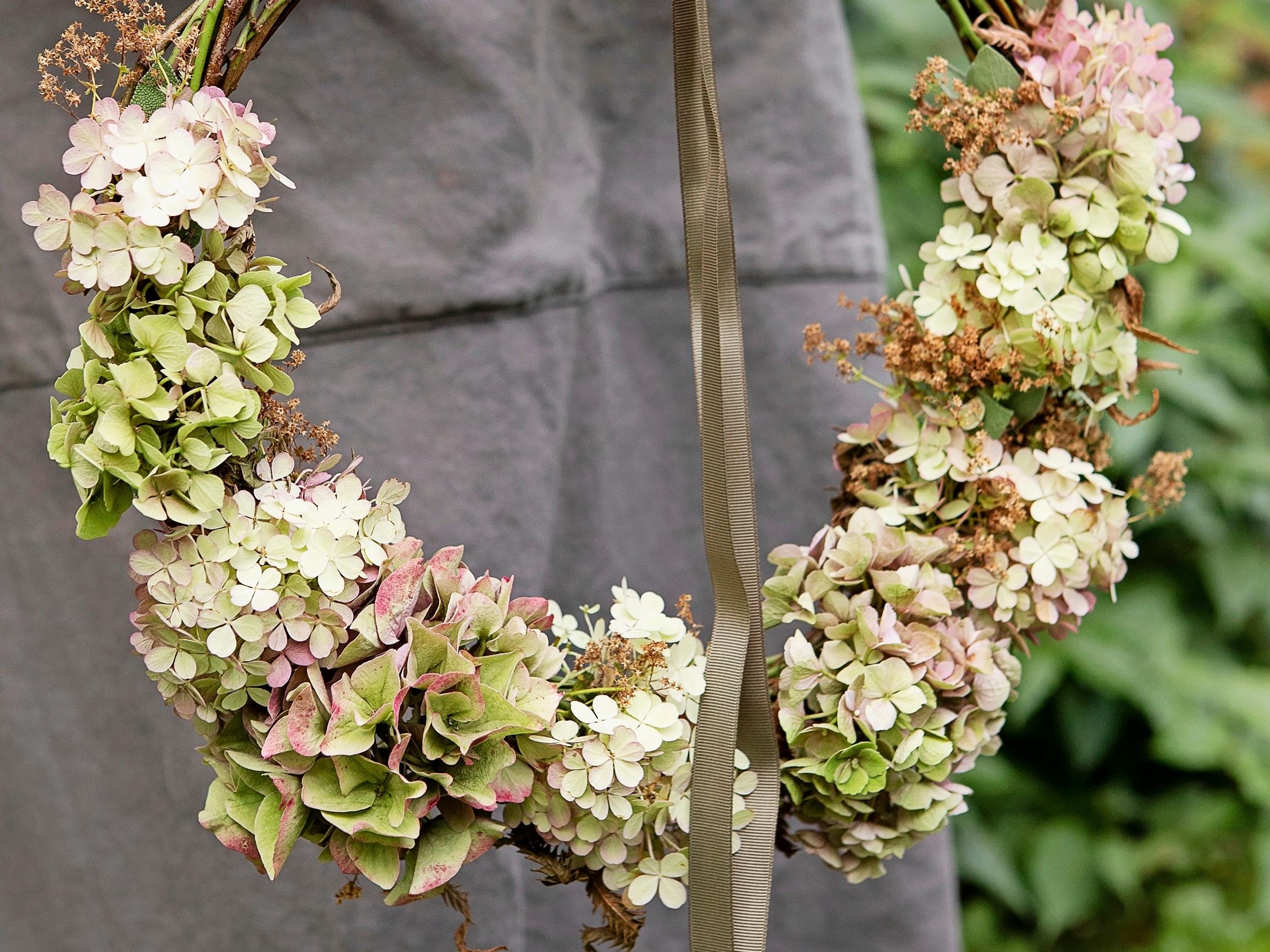 Make a stunning hydrangea wreath that stays lovely even after it dries