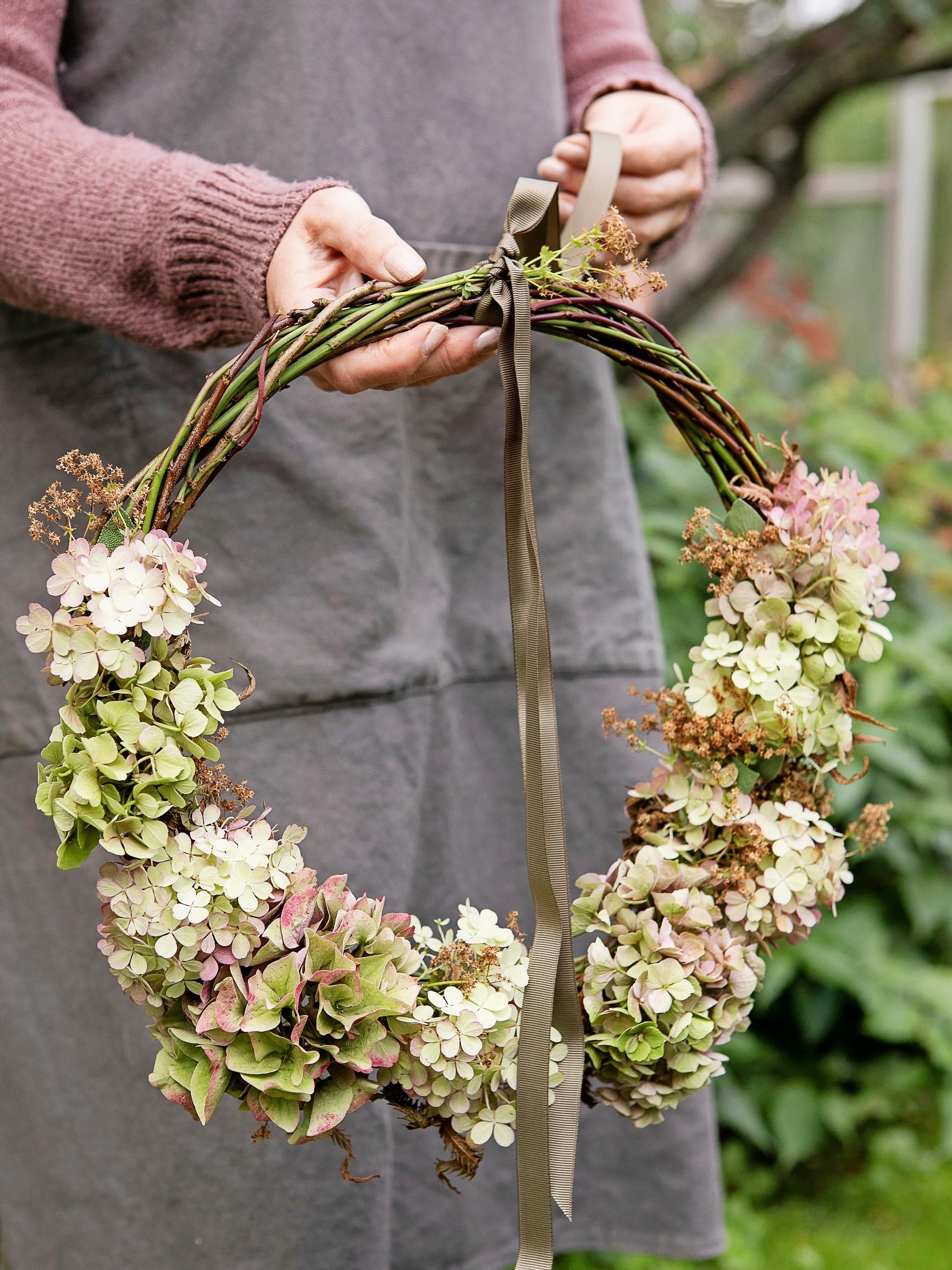 Make a stunning hydrangea wreath that stays lovely even after it dries
