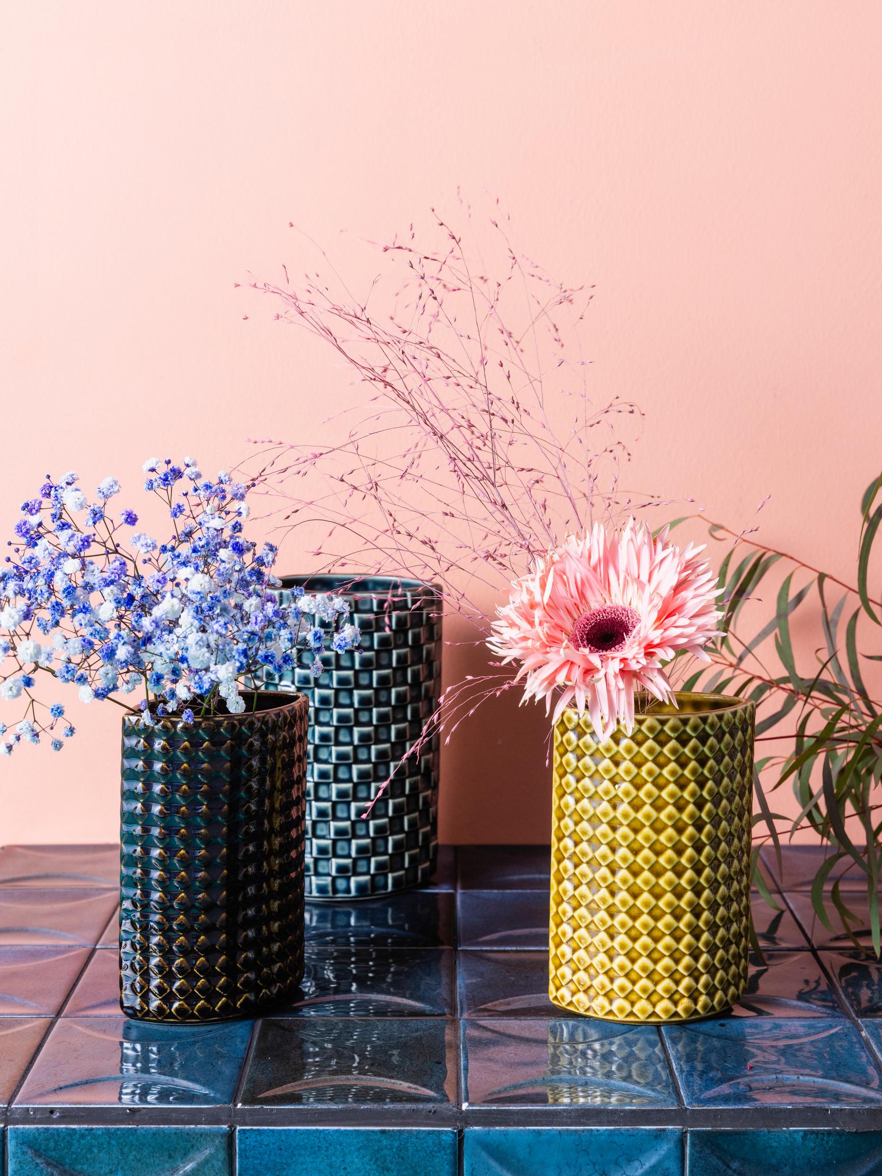 Arabia’s Harlekiini vases: captivating hues you’ll want to collect—which color is your favorite?