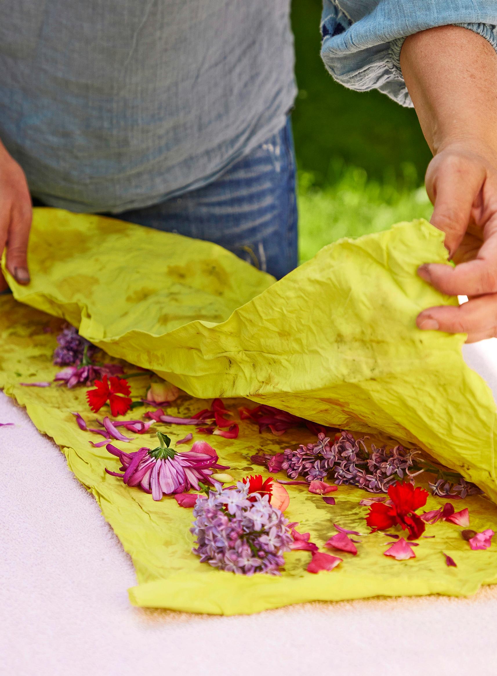 Ecoprinting, step 2