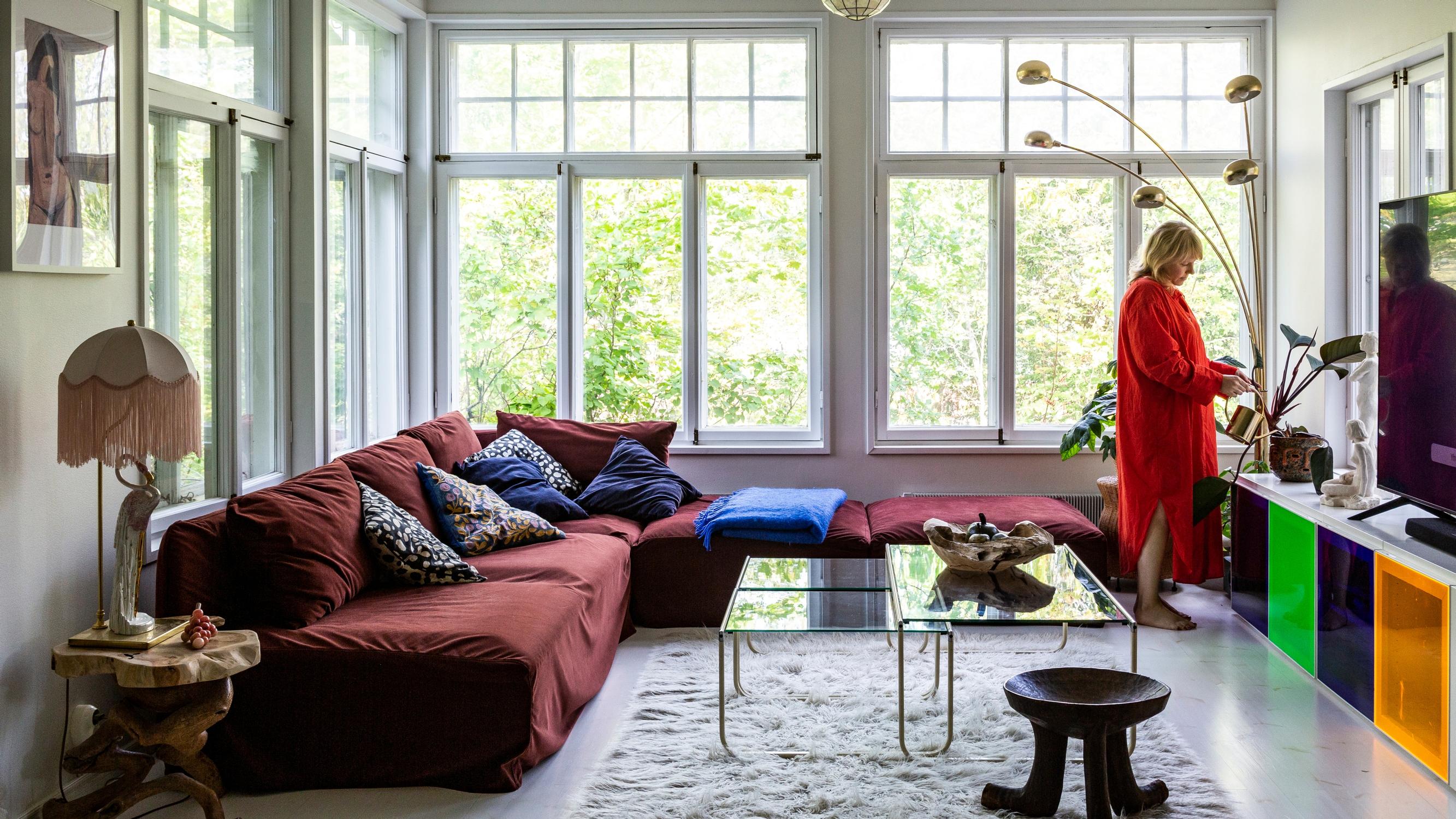 From station master’s house—and jail—to a stunning vintage home