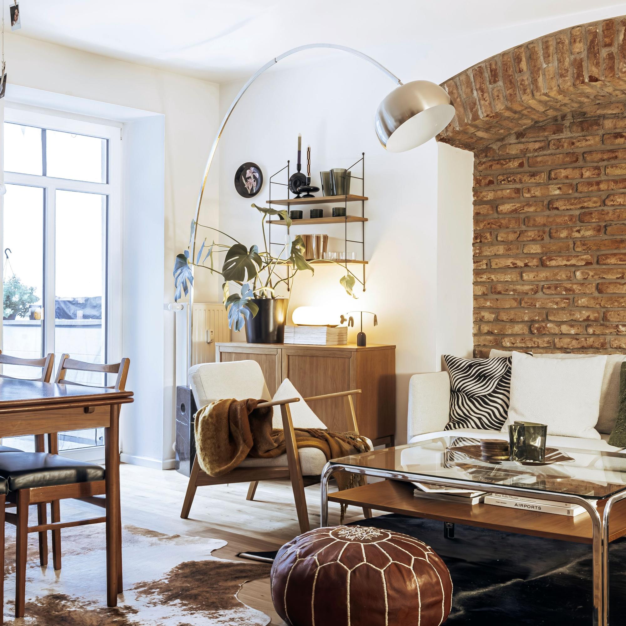 Maria and Max met on a flight from Munich to Helsinki—their shared home in Germany is “a major passion project that’s caused sleepless nights”