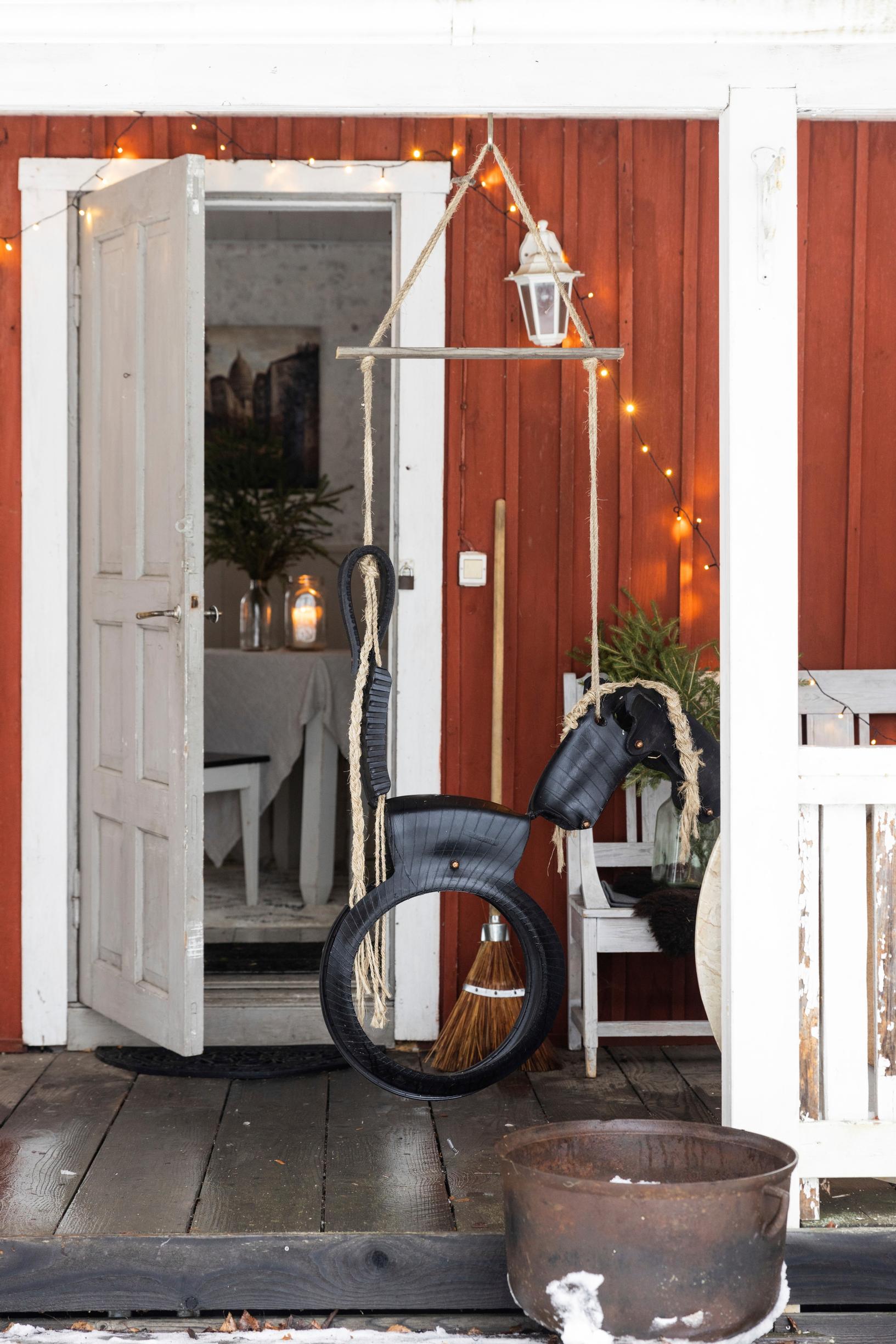 The entrance to the Shoe House.