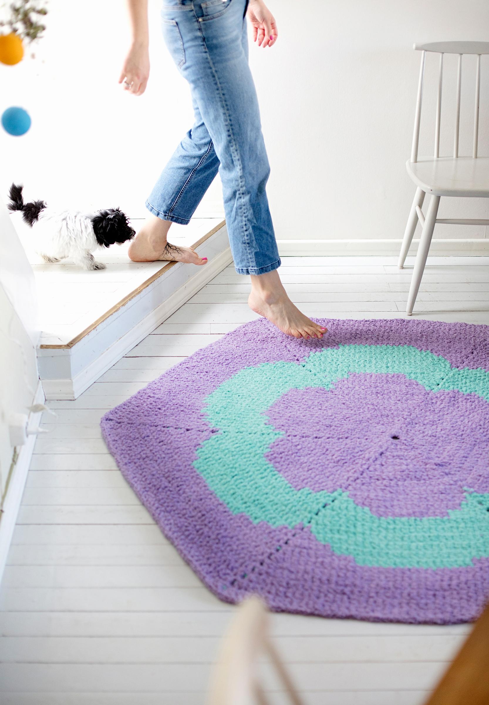 Molla Mills’s two-colored crocheted rug