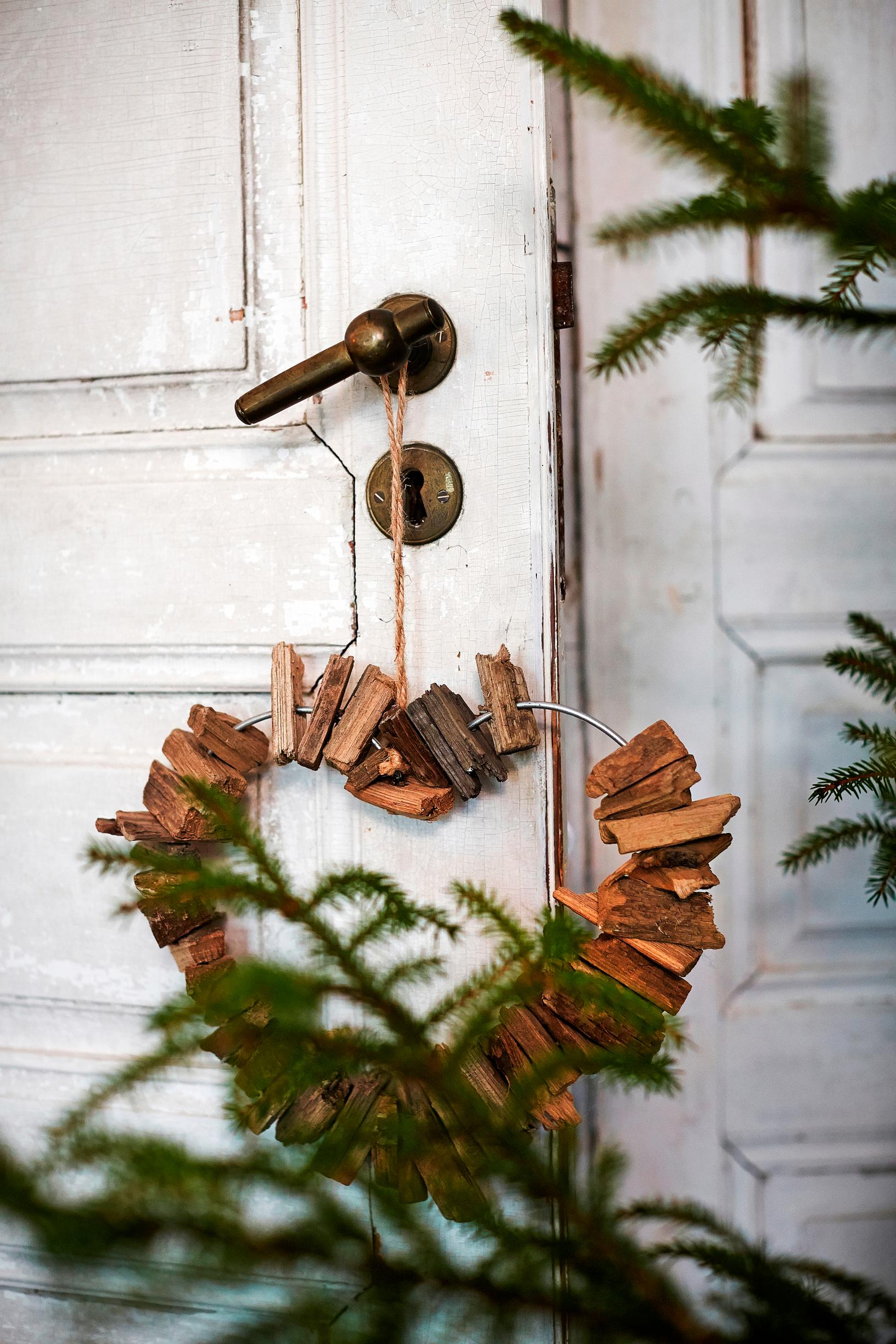 Christmas wreath made from wooden blocks