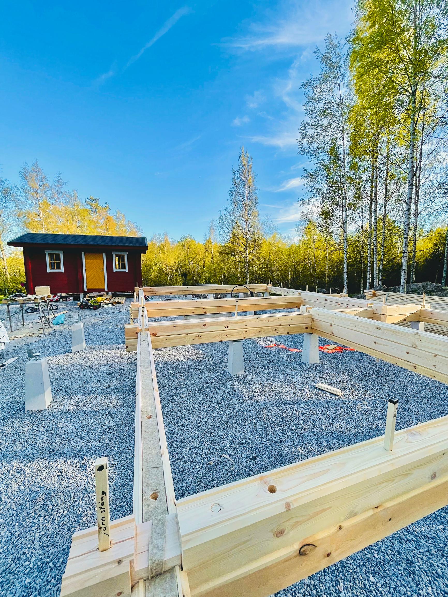 The construction of the log house