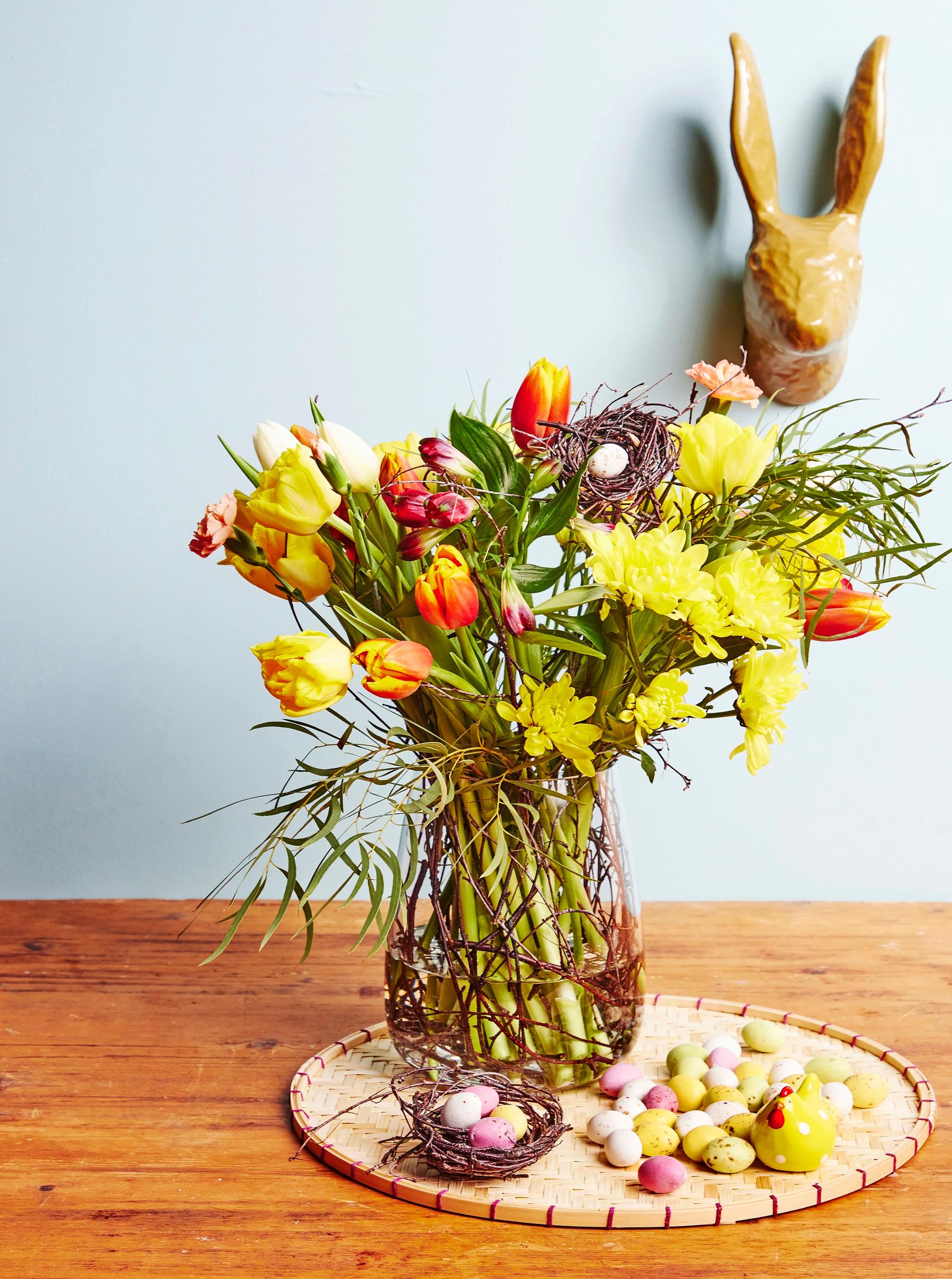 Easter bouquet in shades of yellow