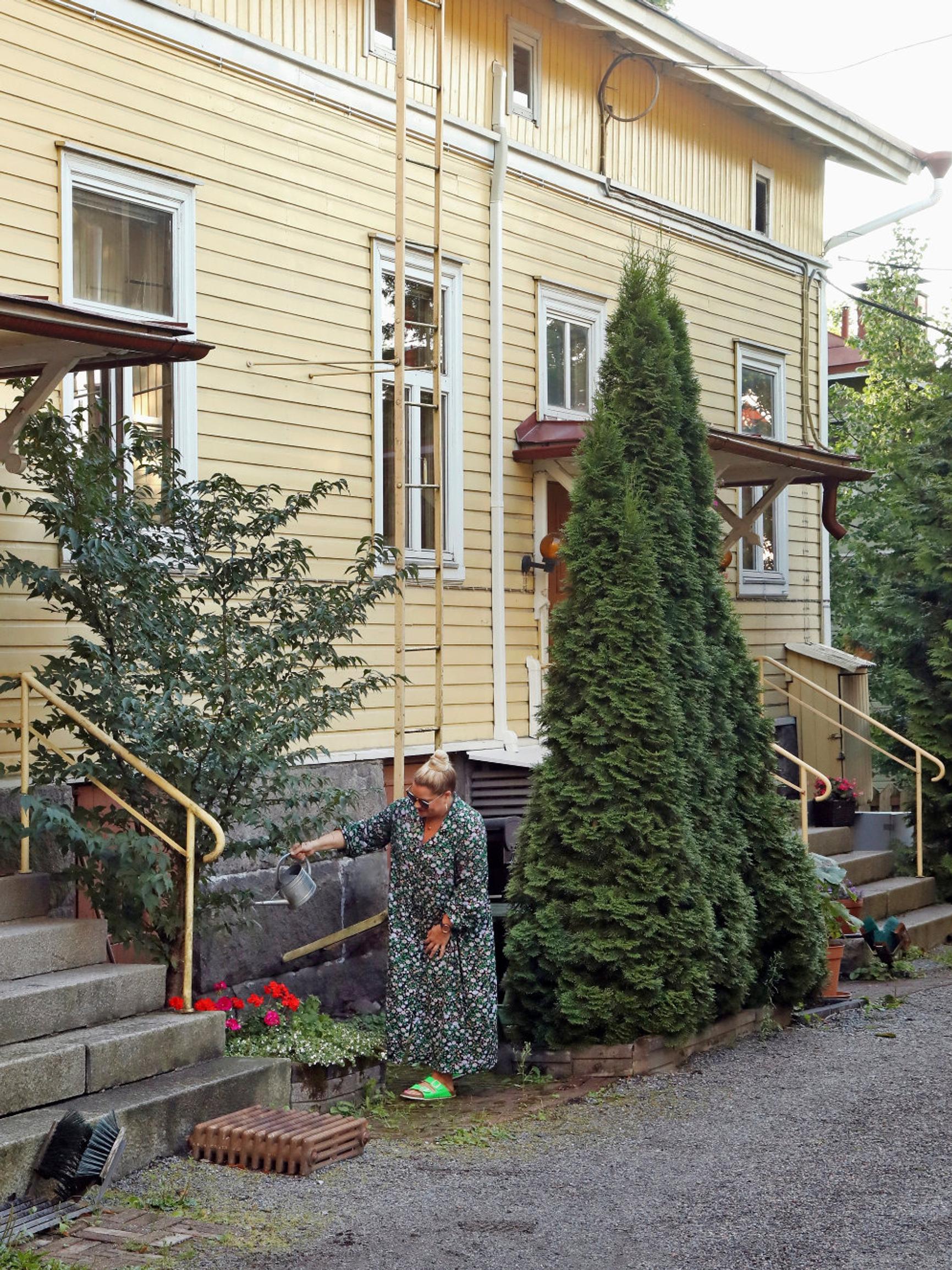 A former sea captain’s home is now Minna’s pastel playground
