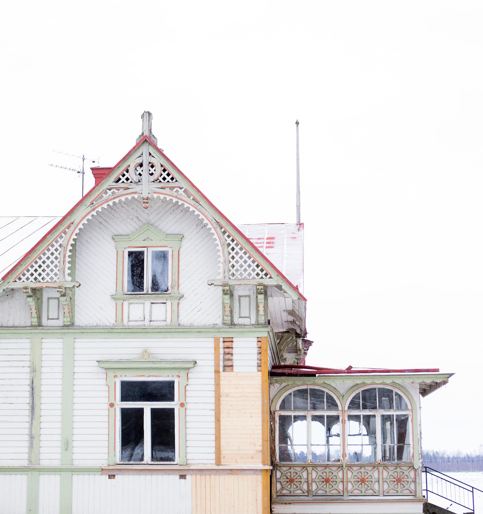 A busy single mom and a 650-square-meter rundown villa: “I bought a 120-year-old manor and now try to manage with it”