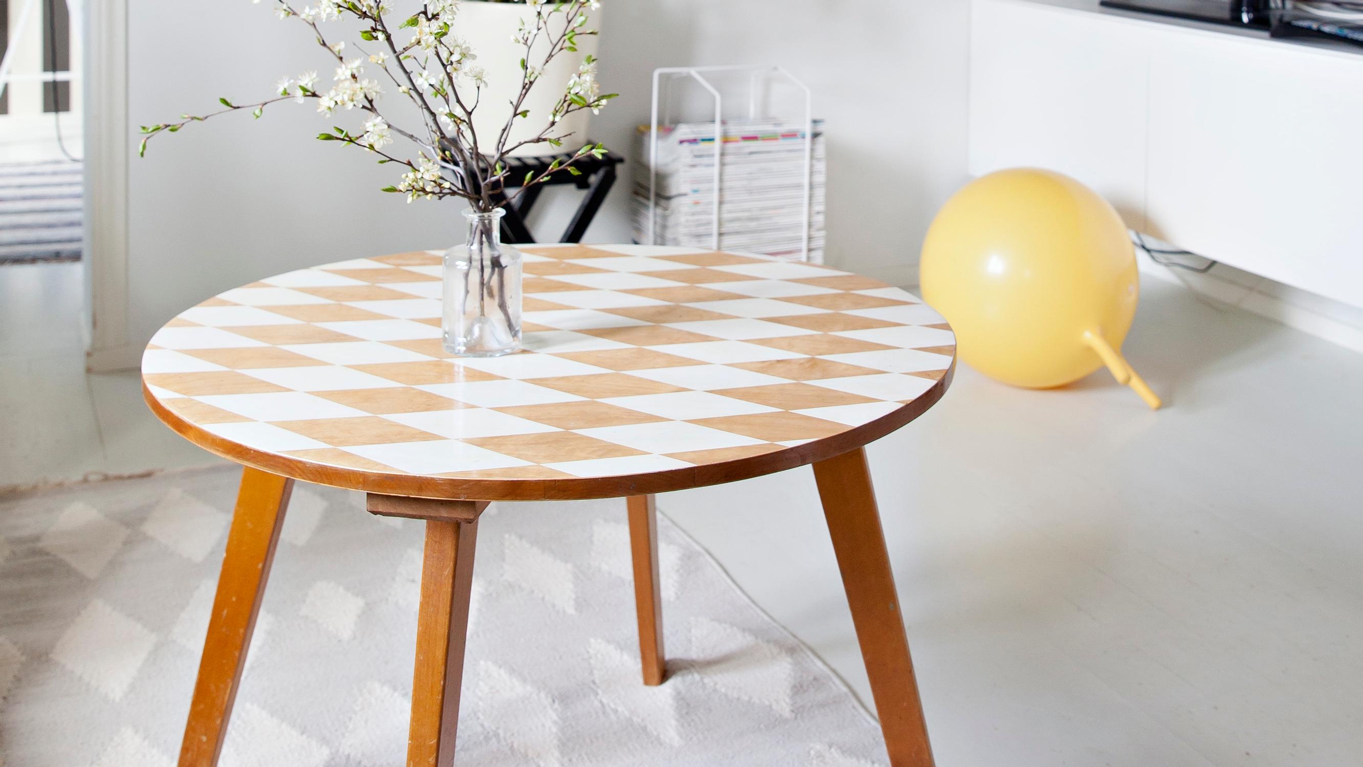 Give your table a checkered makeover