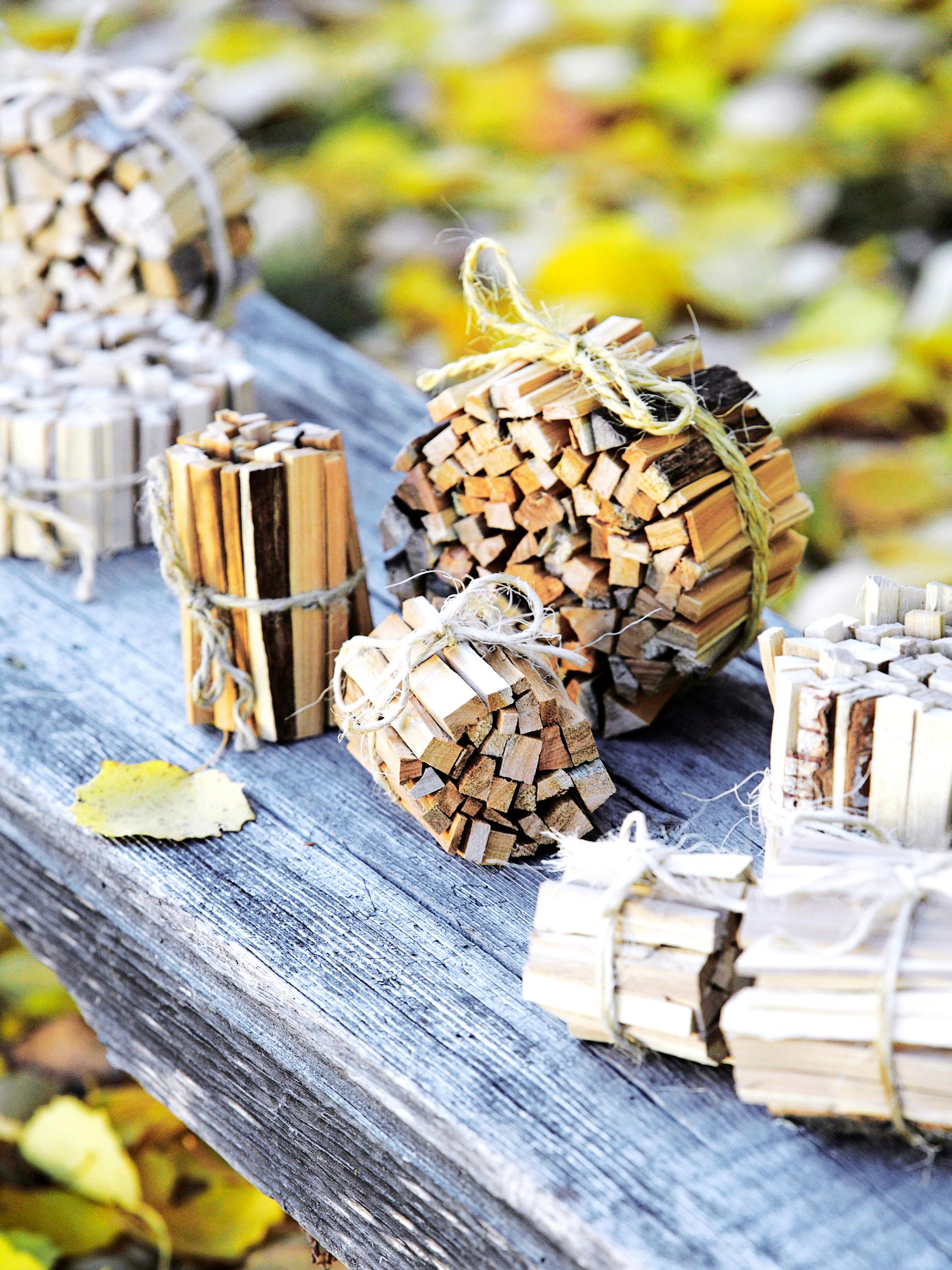 Make your own kindling: turn firewood into handy mini bundles