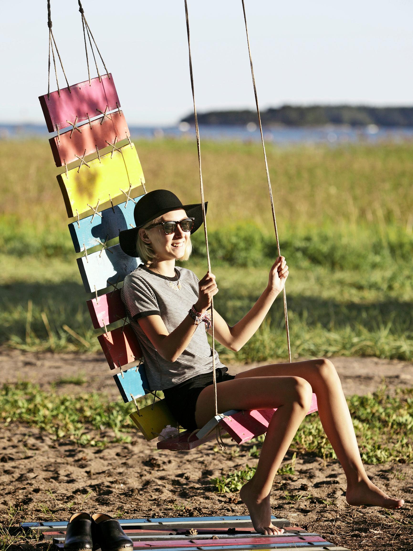 Make a playful hammock from leftover planks—see our guide!
