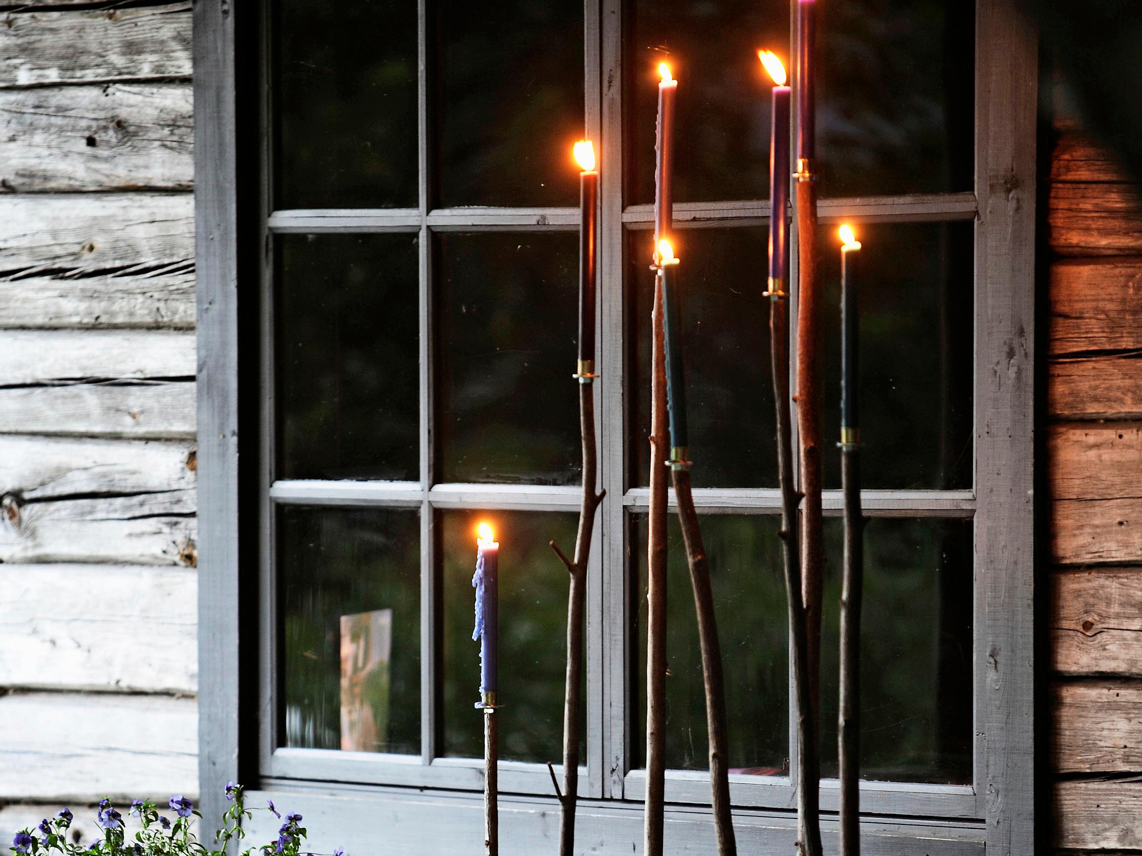 Making a candelabra from concrete and wood