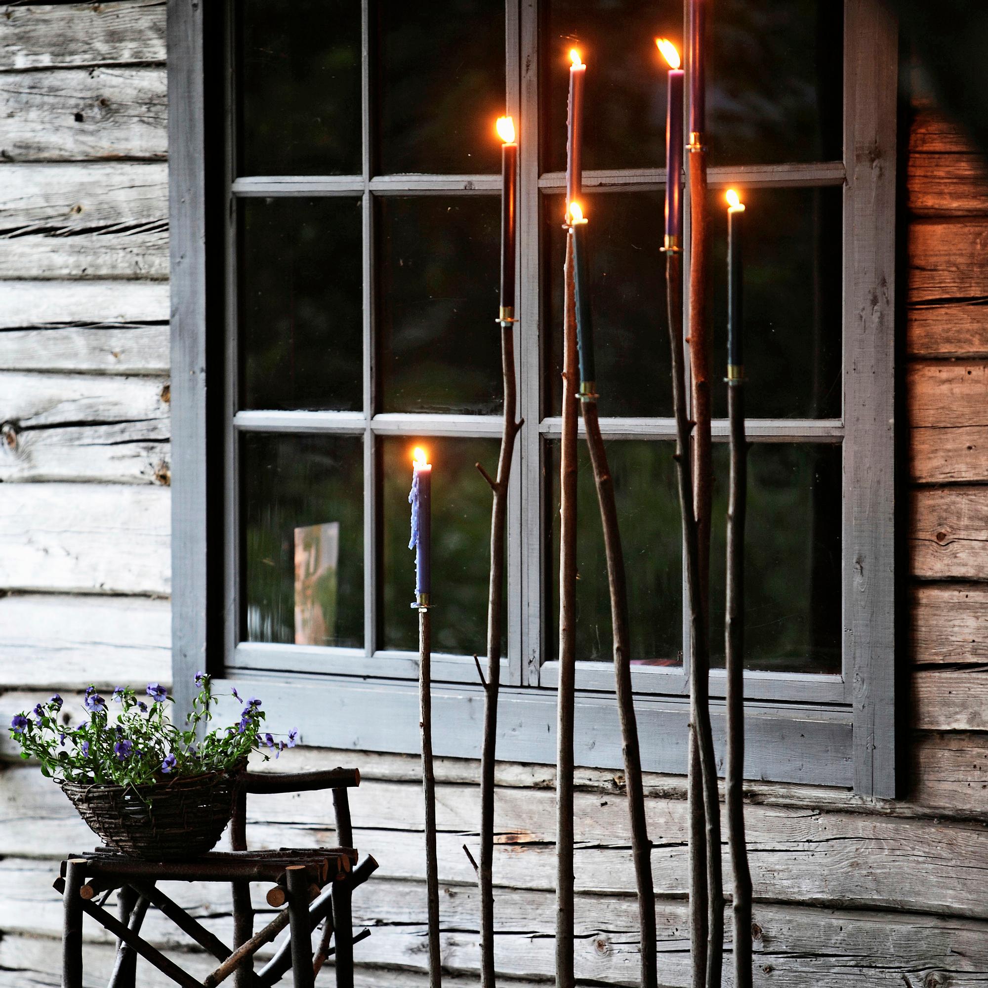 Making a candelabra from concrete and wood