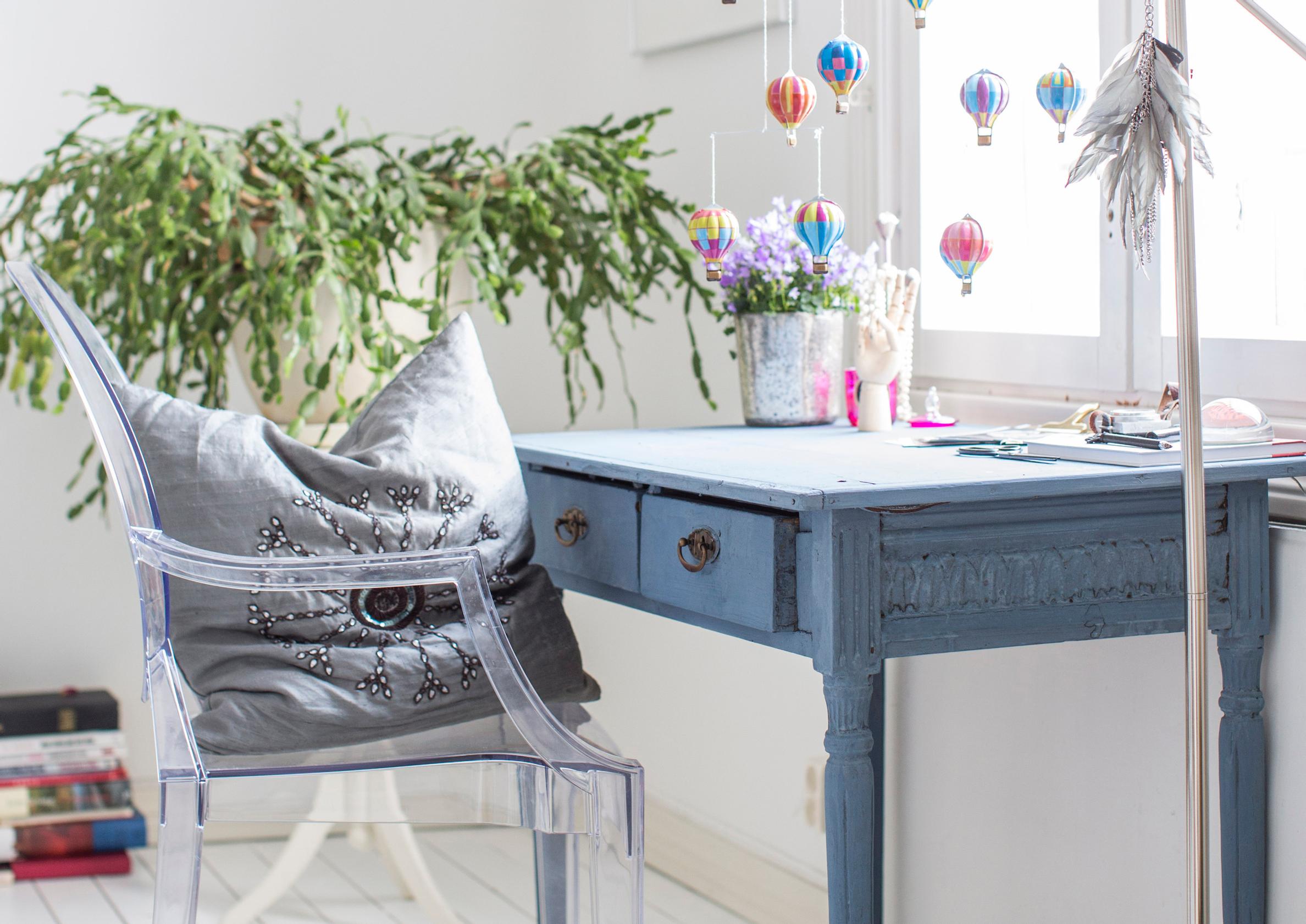 Chalk paint creates a beautiful matte finish—see our tips for applying it!