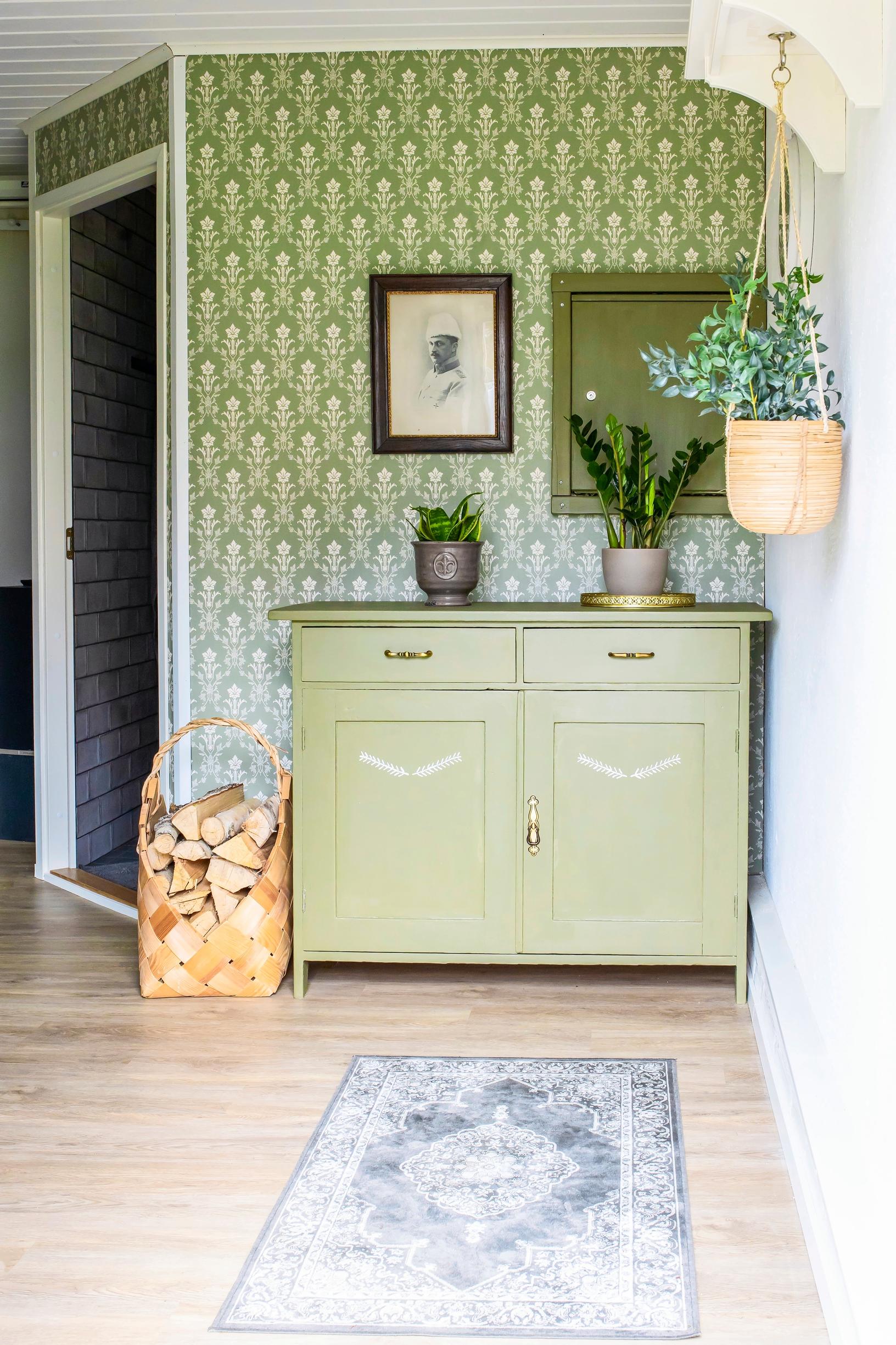 Green wallpaper and green wall