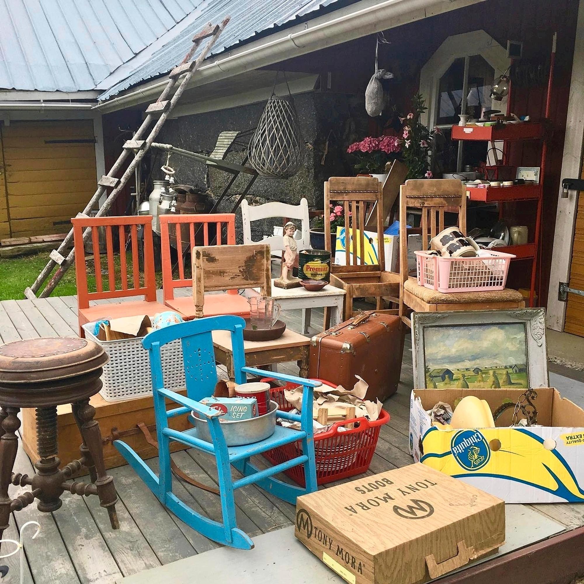 Old items at a flea market