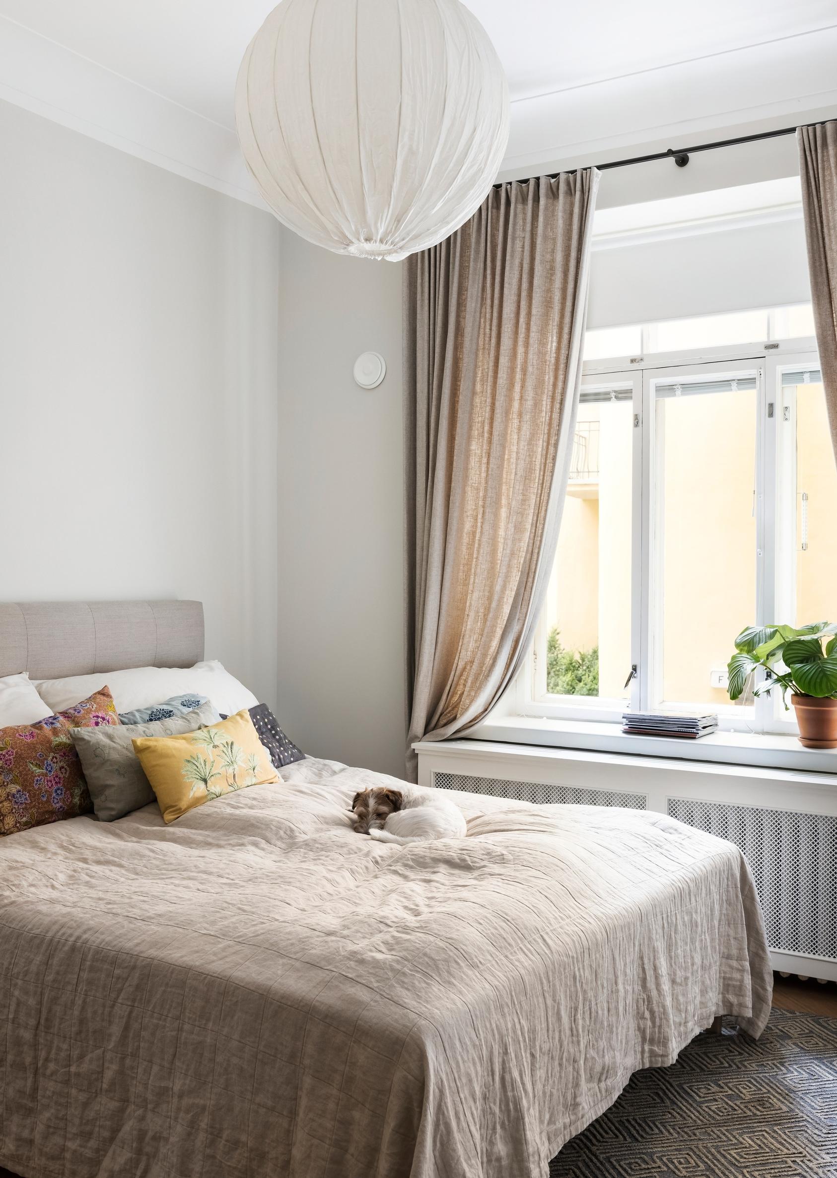 Curtains matching bedroom decor