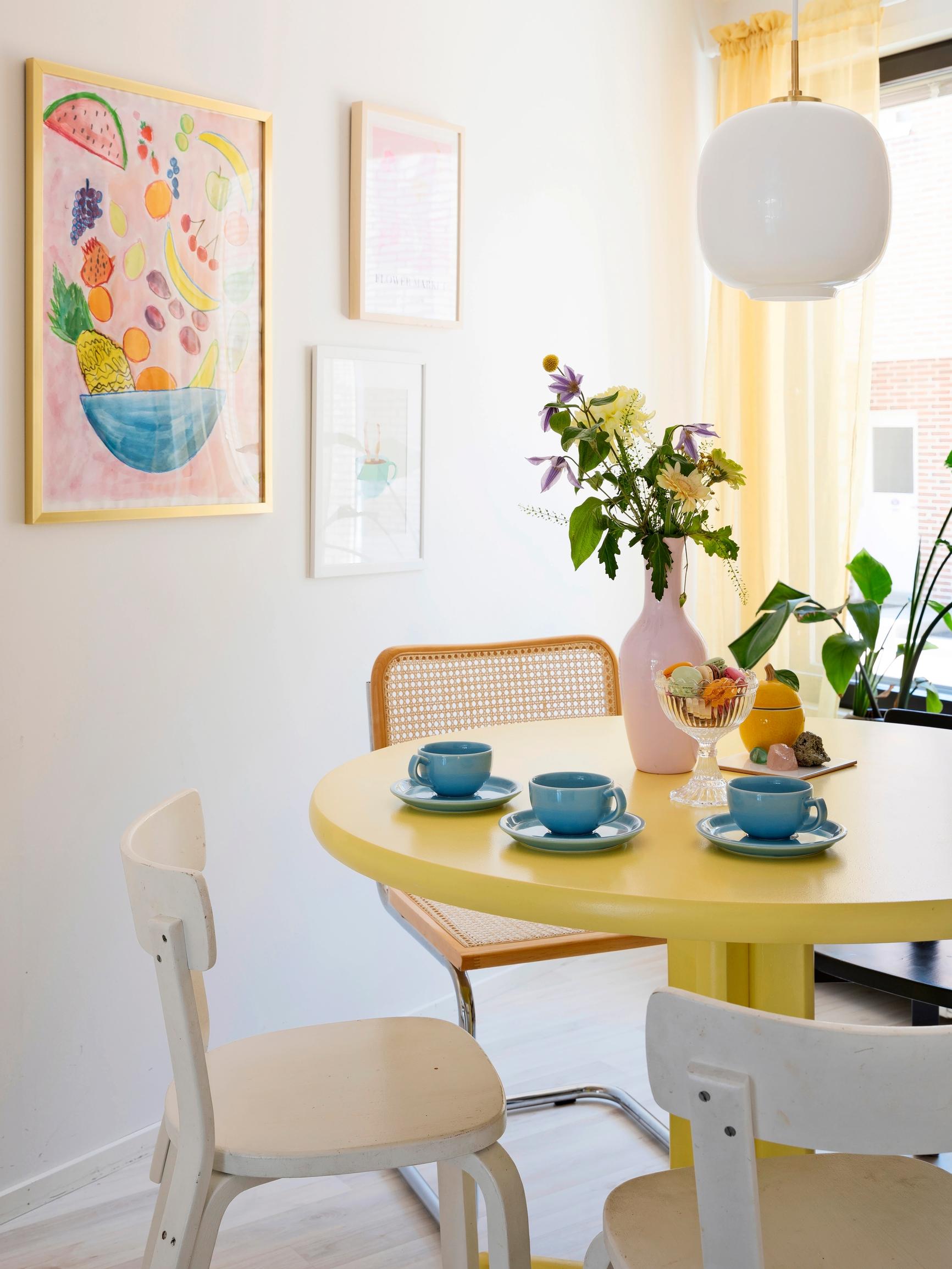 “Sometimes I try to be a minimalist, but it never really works”: step inside a sorbet-cone home