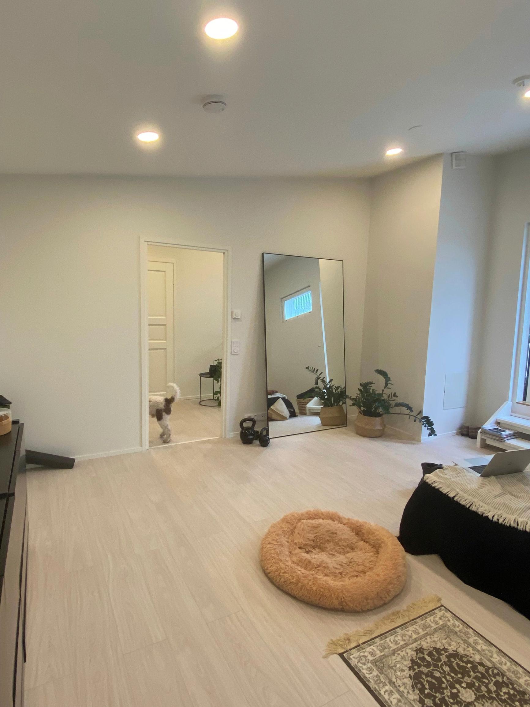 Bedroom before the renovation.