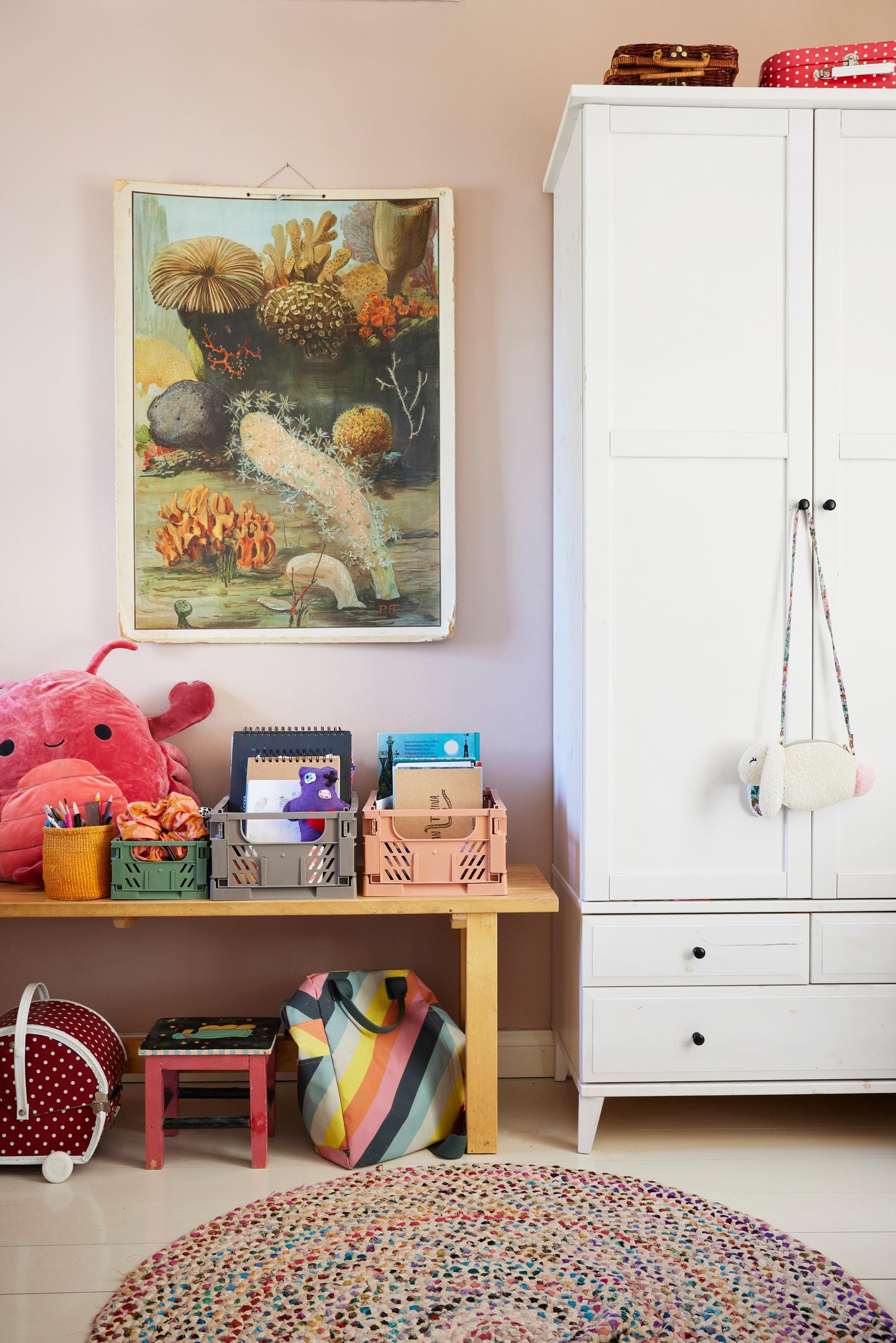 Children’s room items on a bench