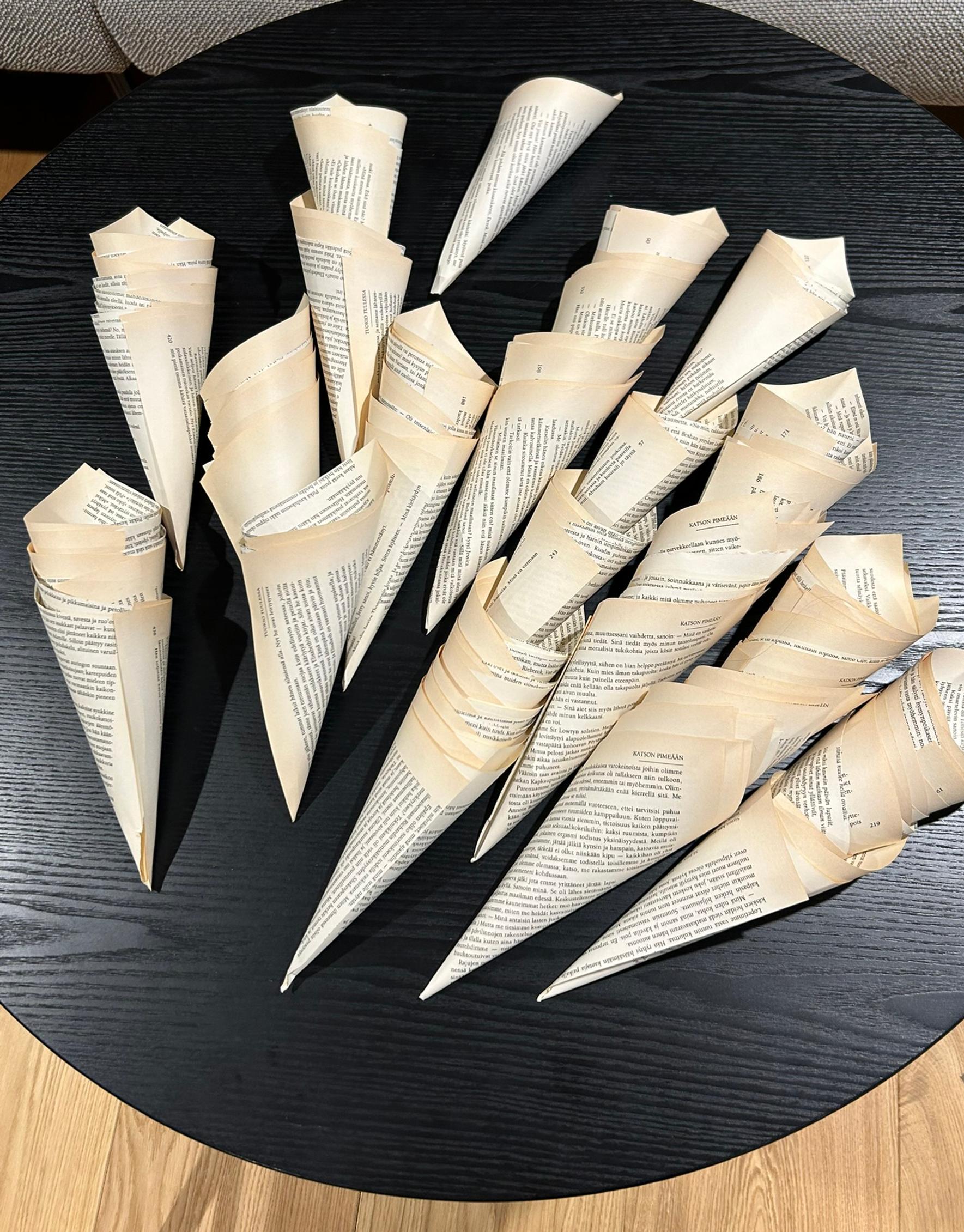 Paper cones needed for the paper dahlia