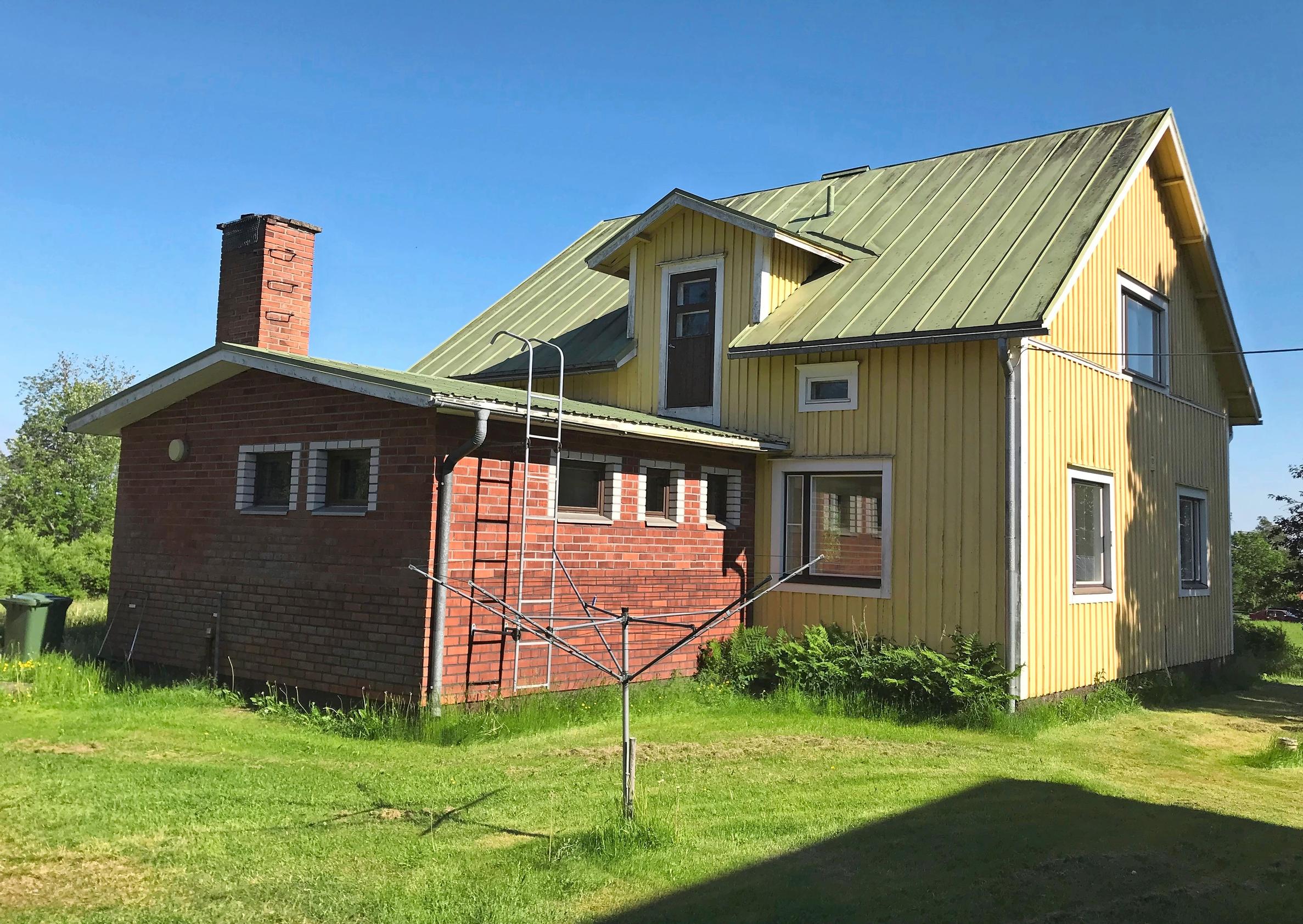 The house before the extension and renovation