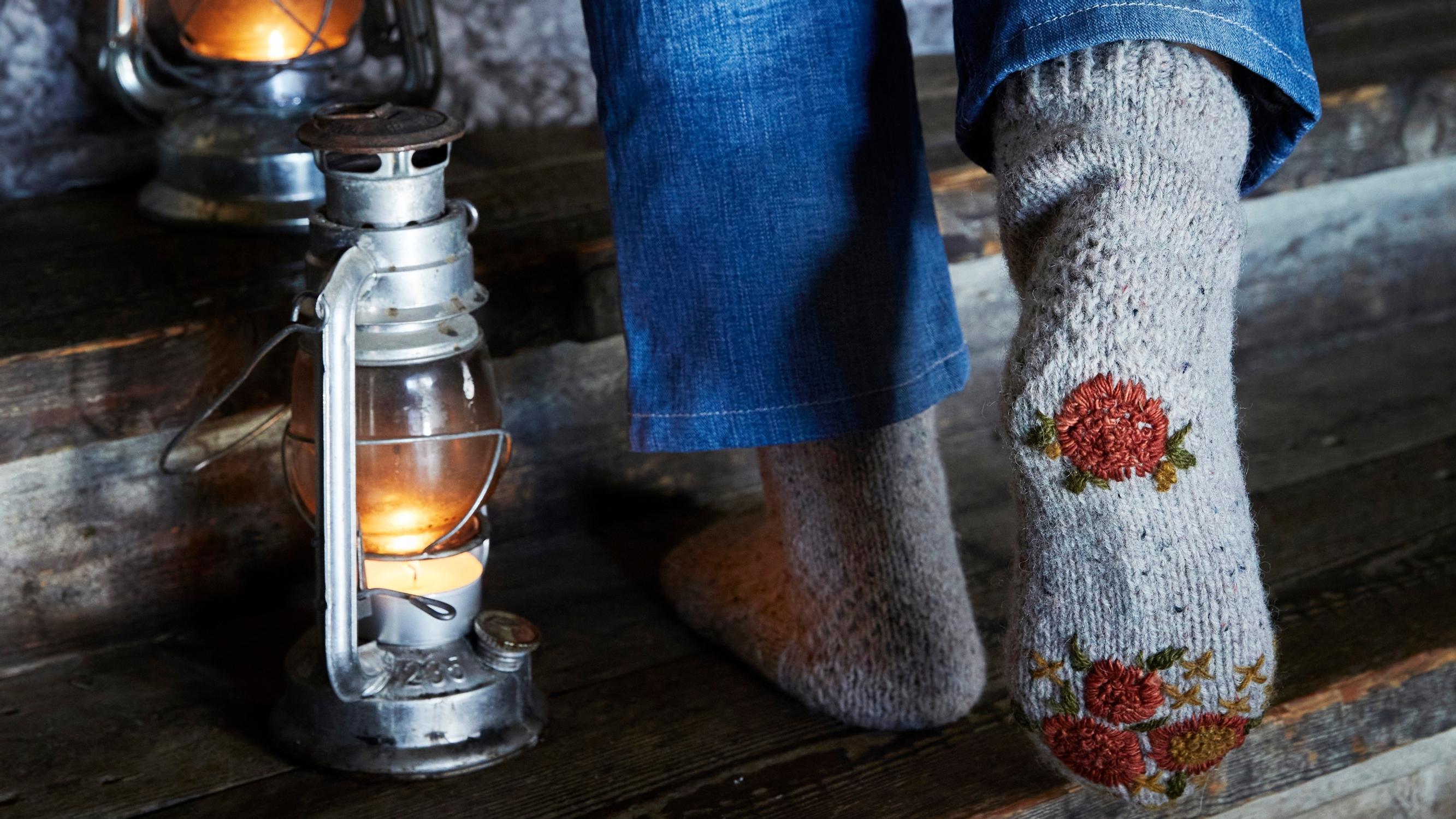 Massage-effect wool socks: stroll like you’re on a forest path